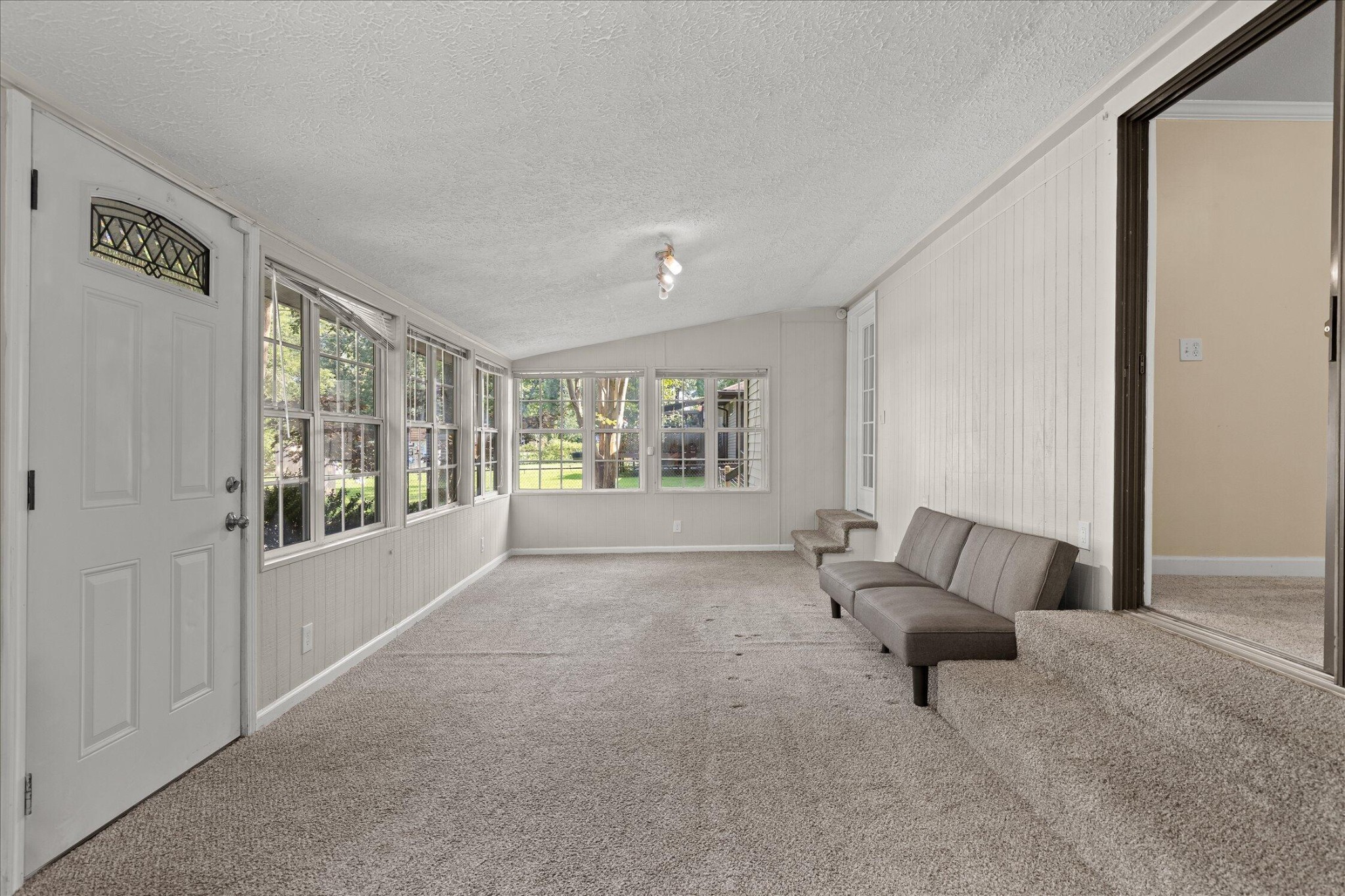 709 James Avenue Property Photo 5