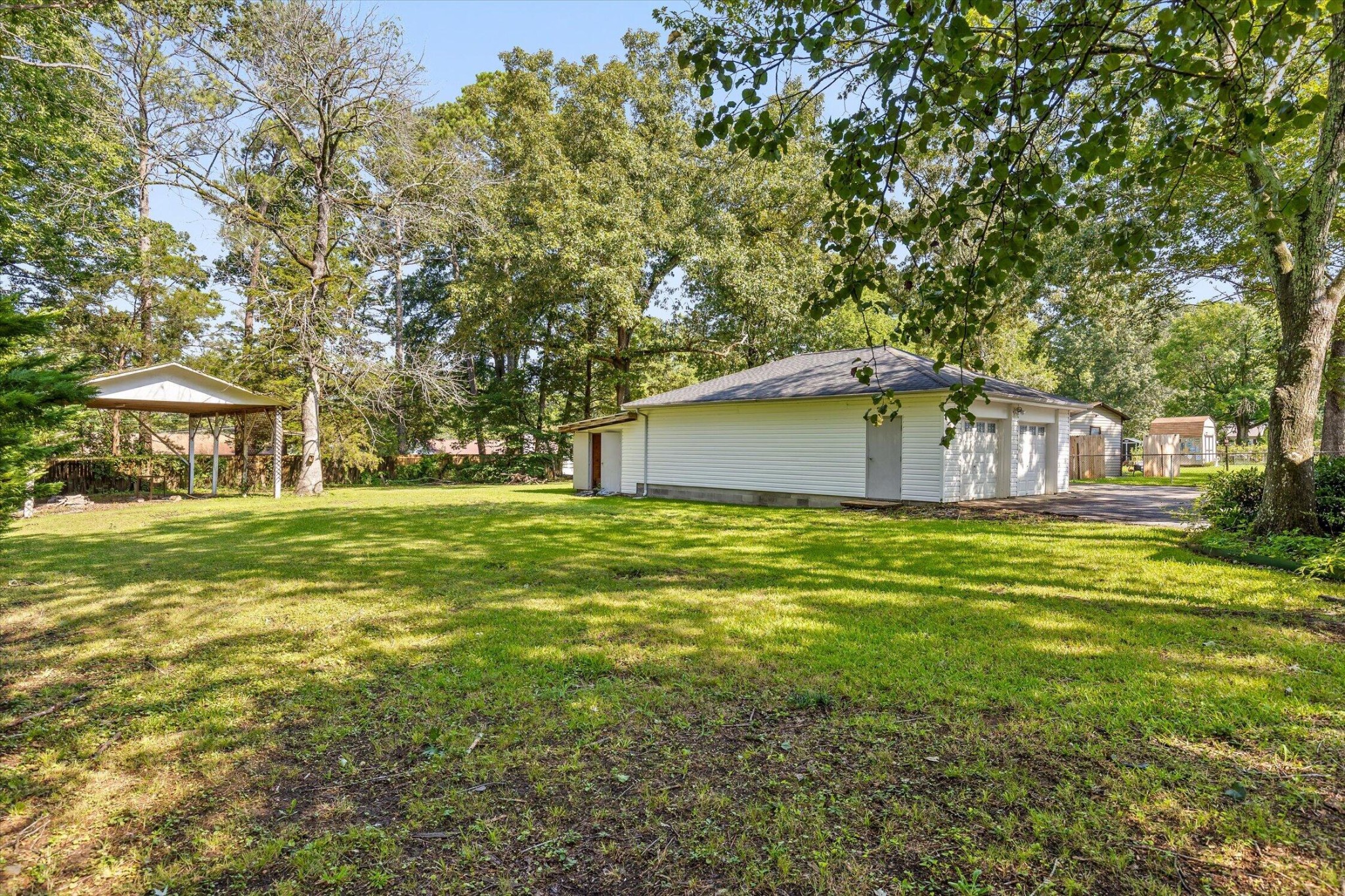 709 James Avenue Property Photo 6