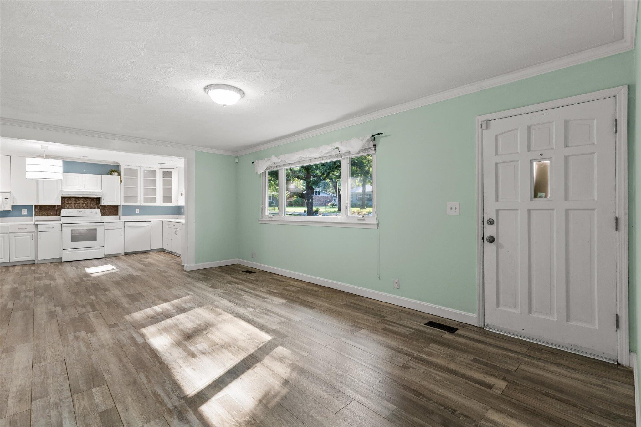 709 James Avenue Property Photo 10