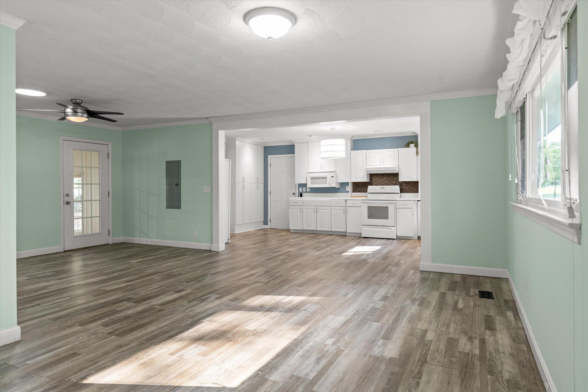 709 James Avenue Property Photo 14