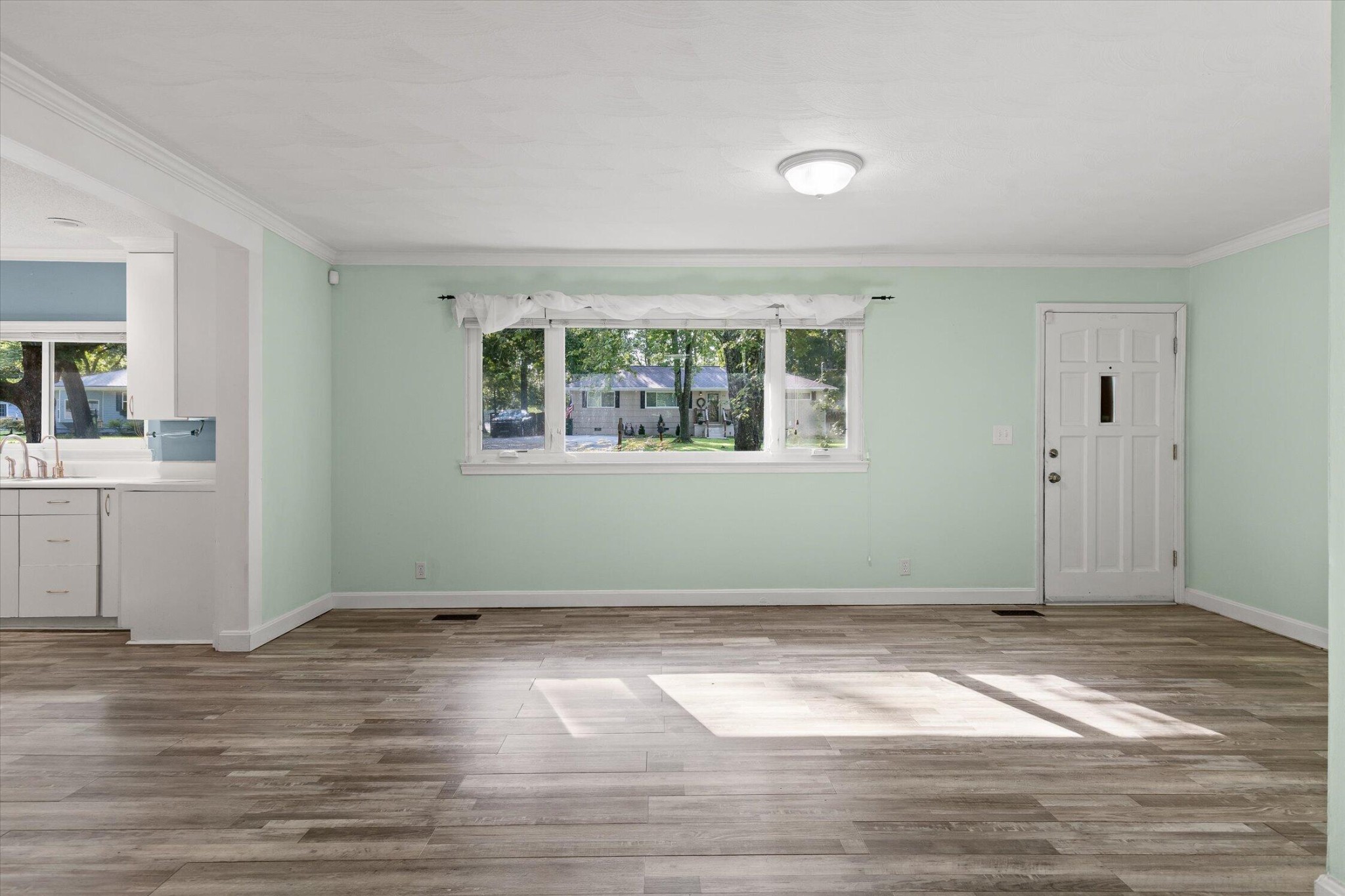 709 James Avenue Property Photo 16