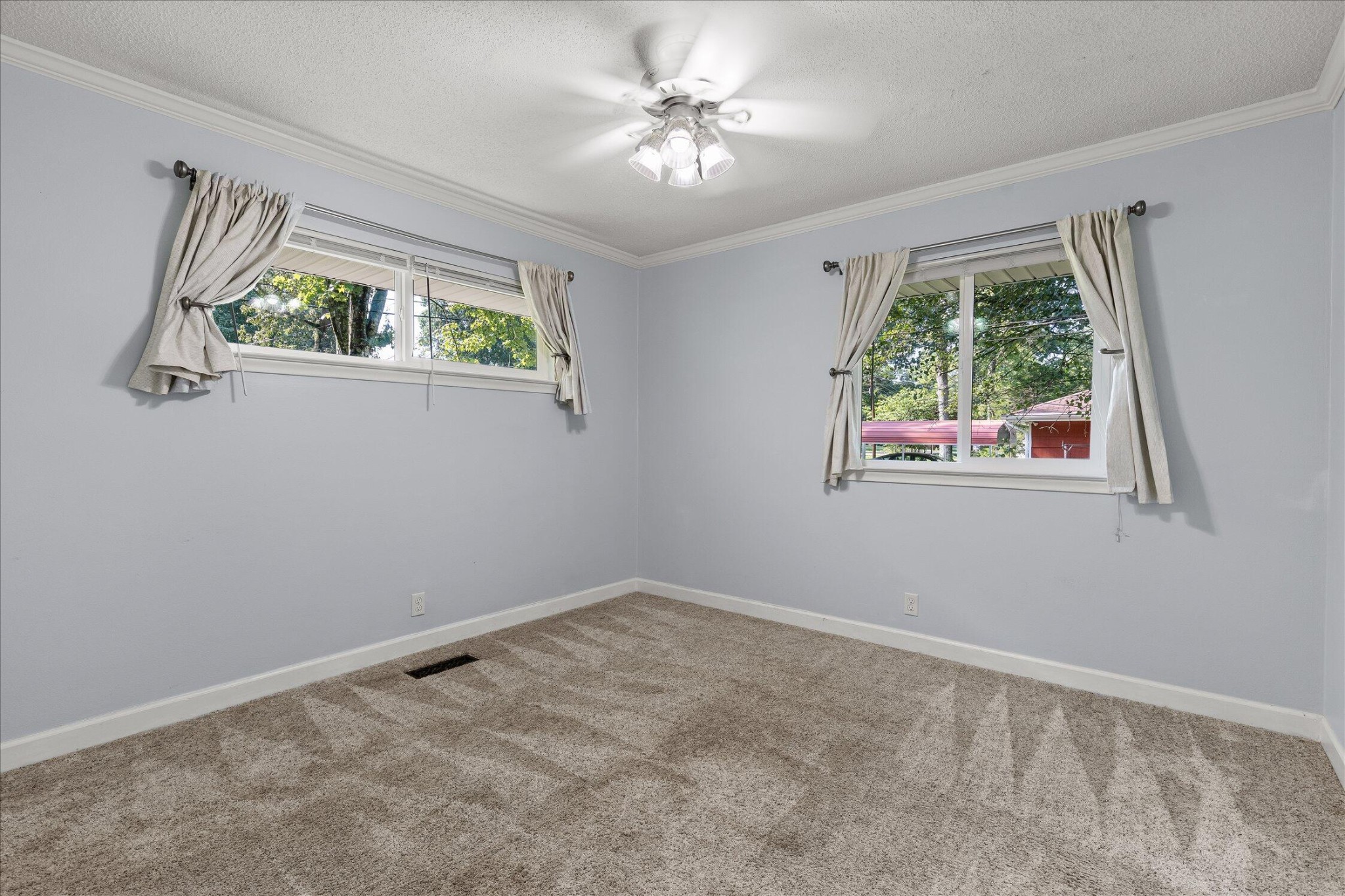 709 James Avenue Property Photo 21