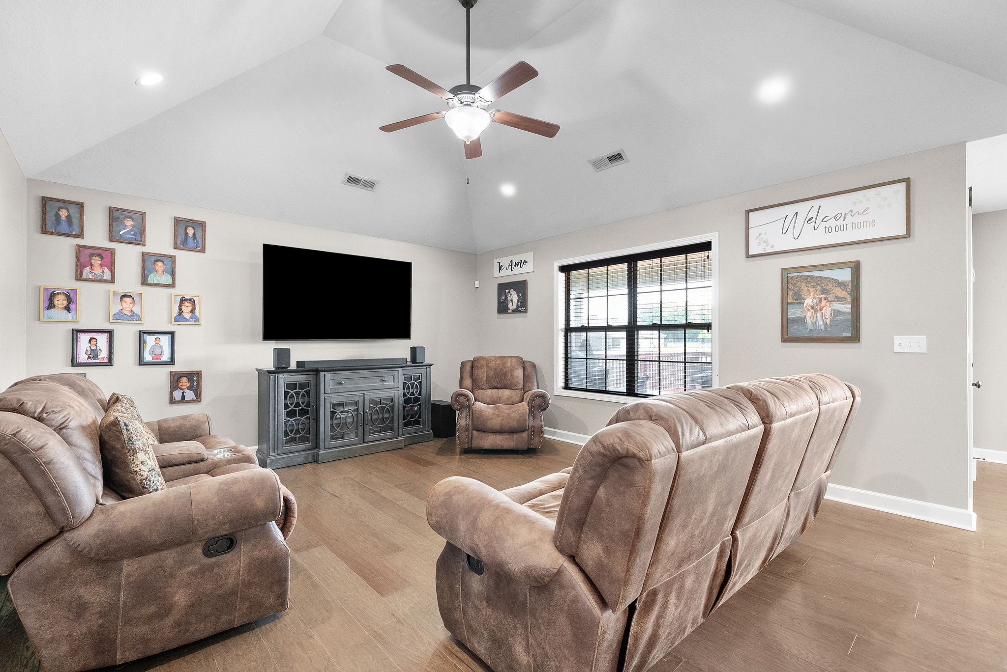 609 Summerset Pl Property Photo 9