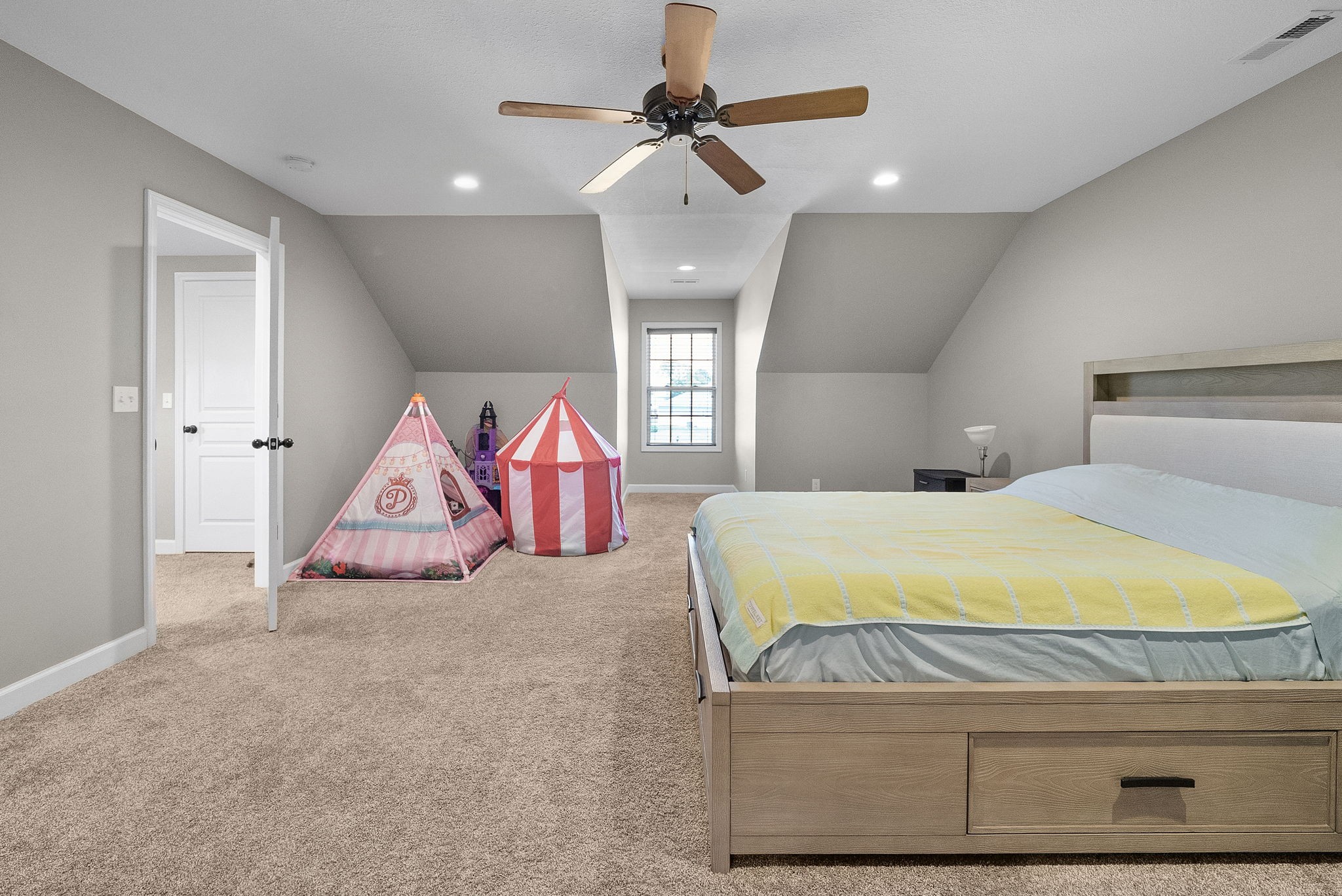 609 Summerset Pl Property Photo 36