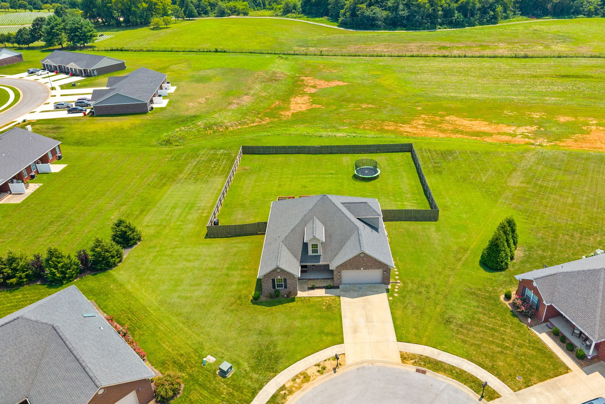 609 Summerset Pl Property Photo 48