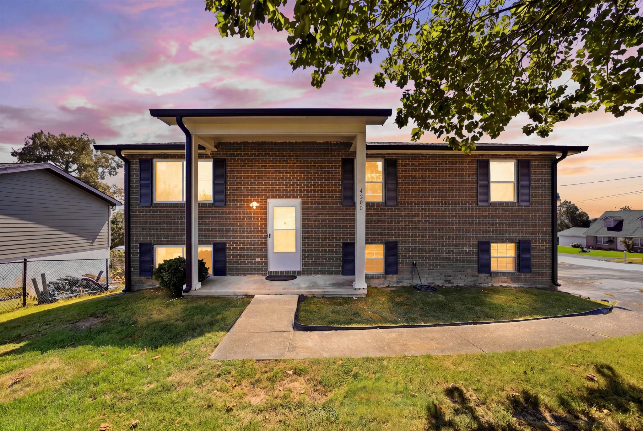4200 Shady Oak Drive