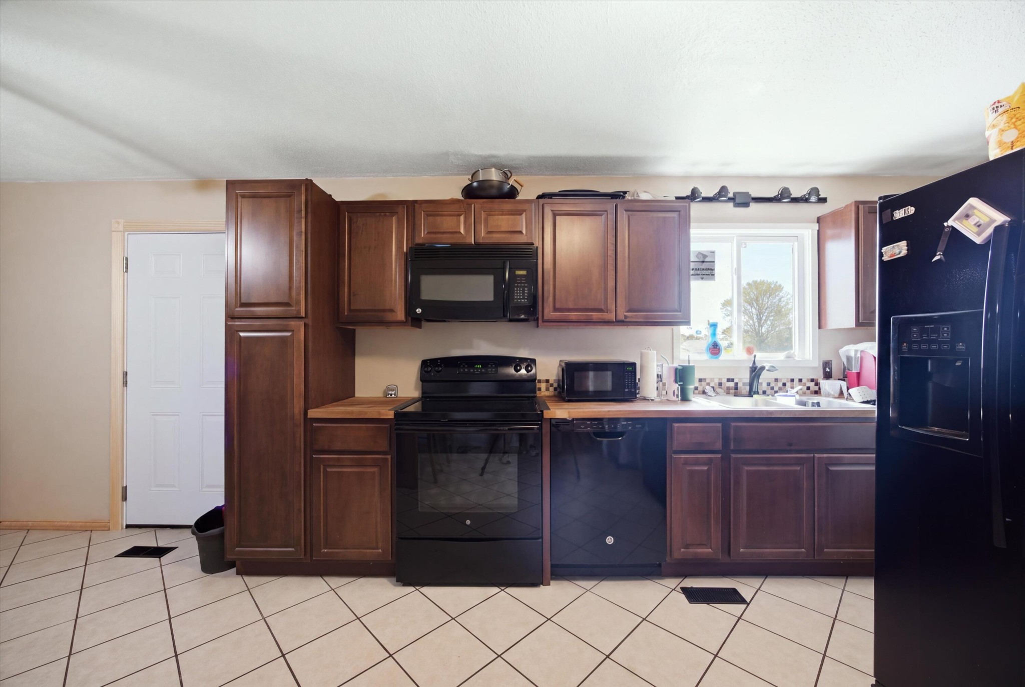 4200 Shady Oak Drive Property Photo 8