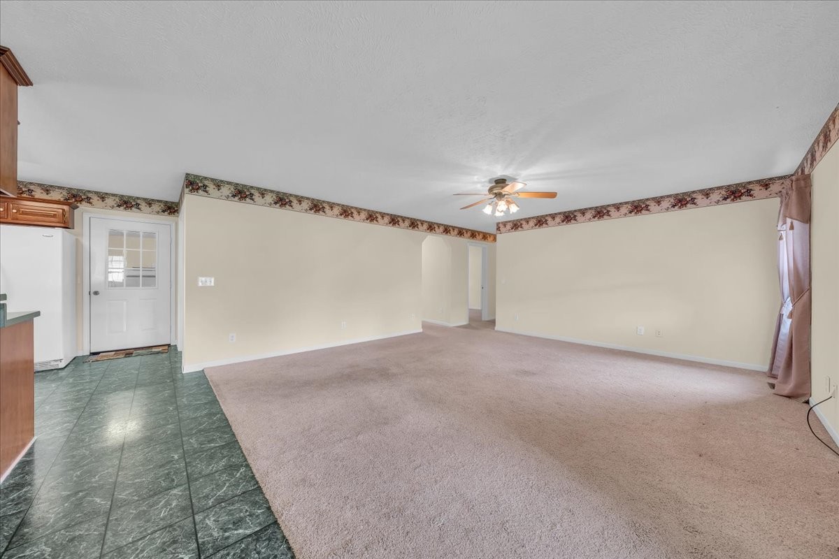 355 W Doak Rd Property Photo 13