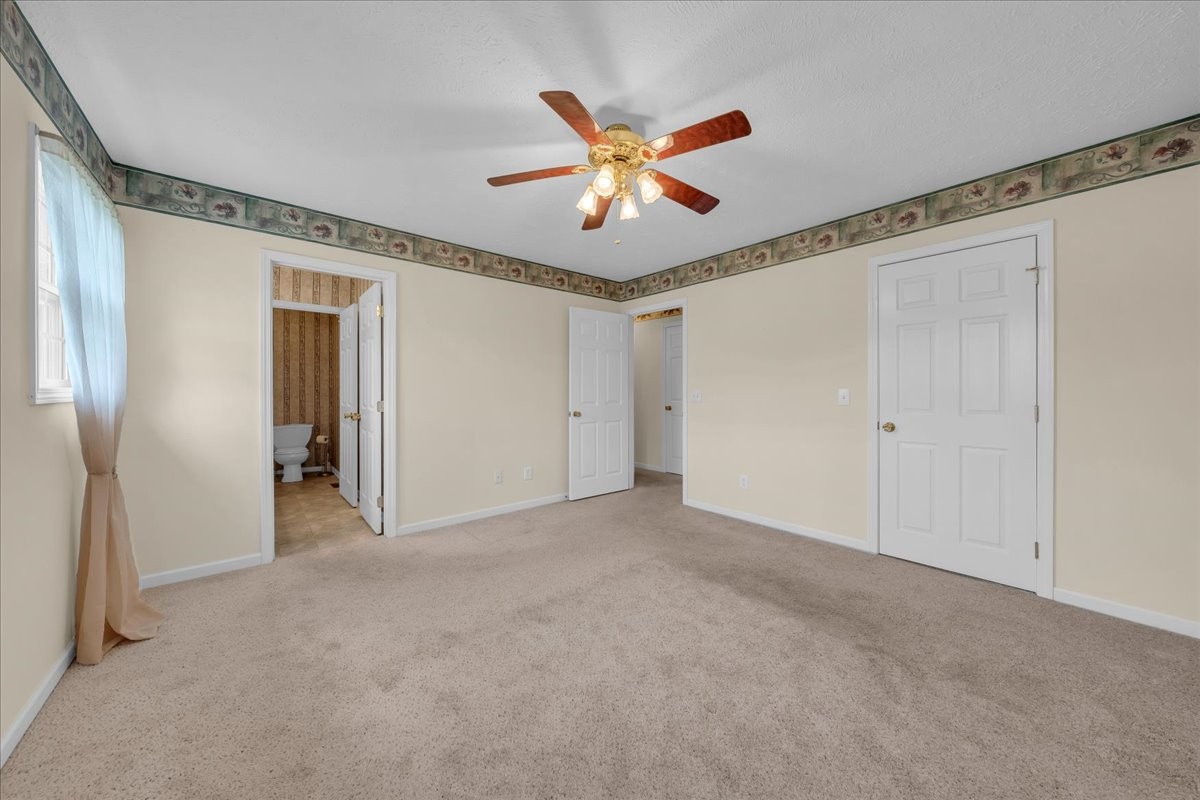 355 W Doak Rd Property Photo 17