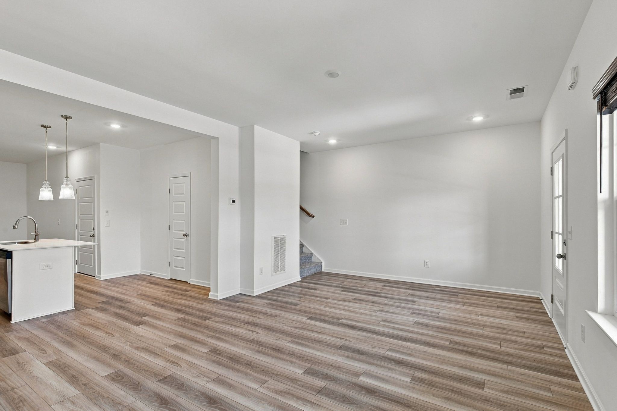 773 Coburg Street Property Photo 8