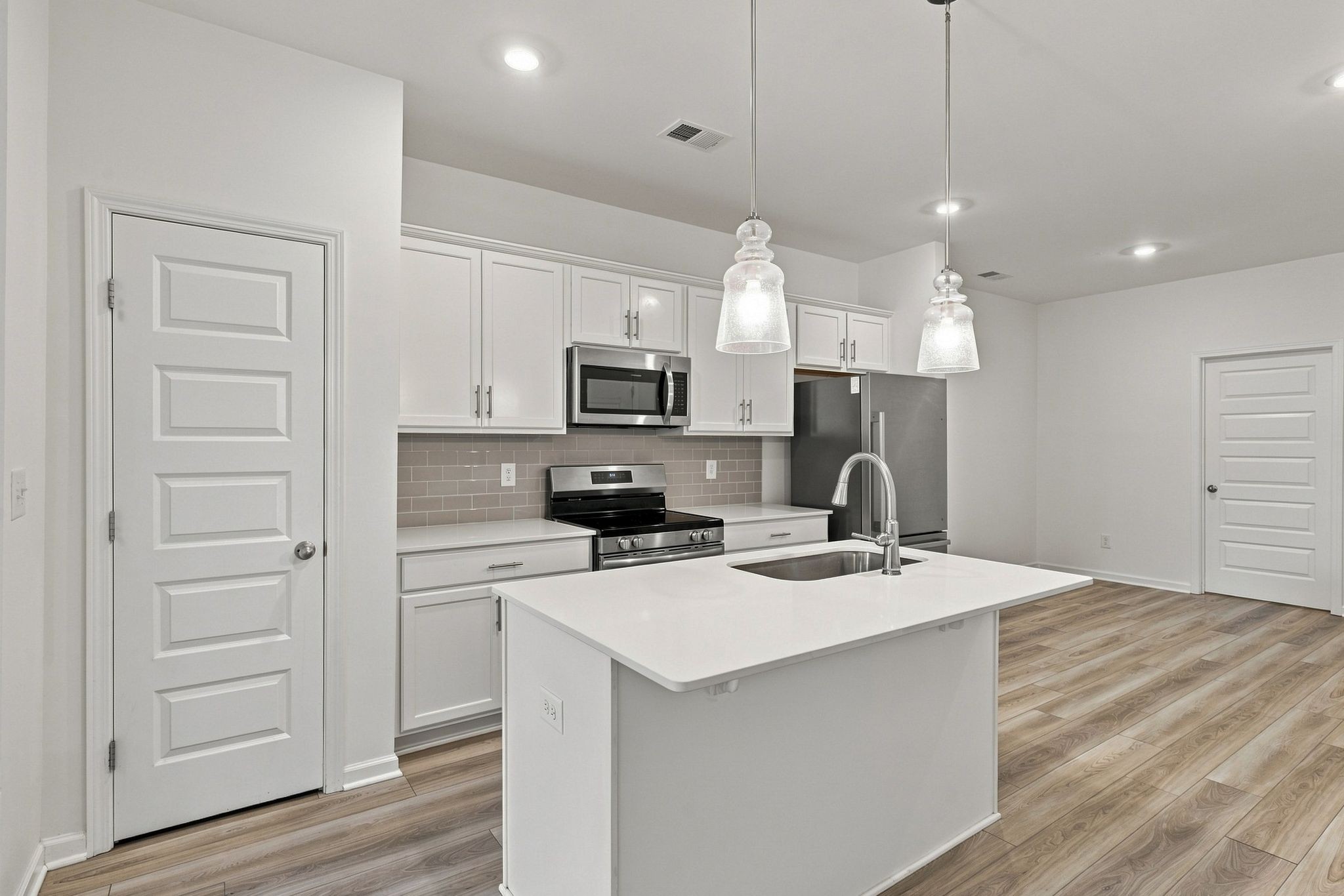 773 Coburg Street Property Photo 10