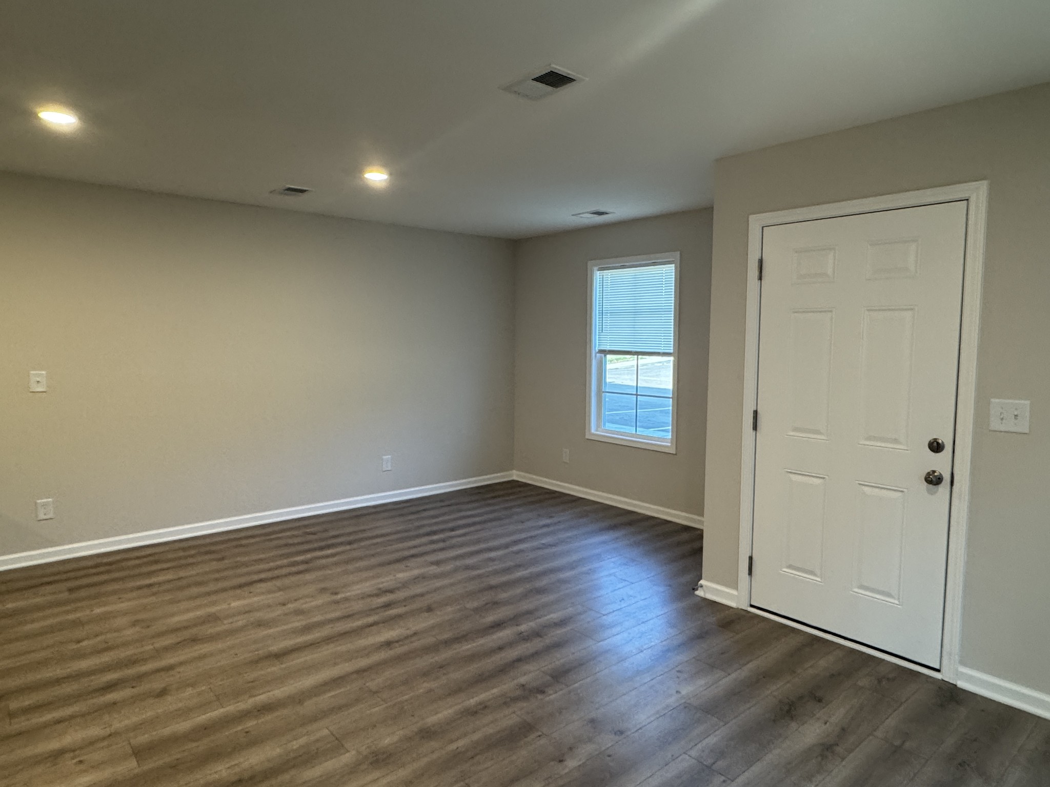 201 Mountaindale Dr Property Photo 2