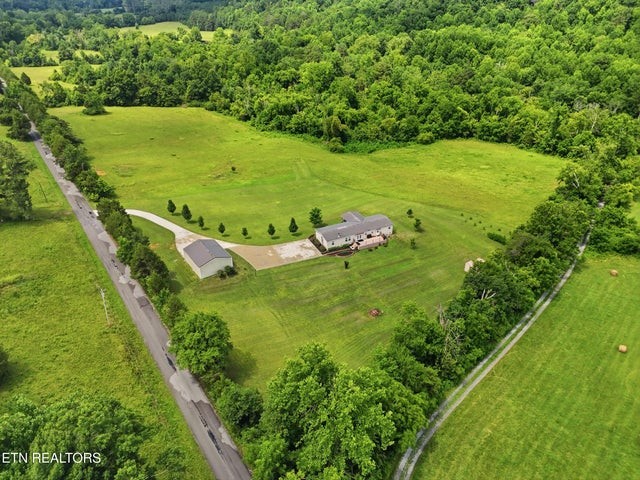 813 Ward Rd Property Photo 20