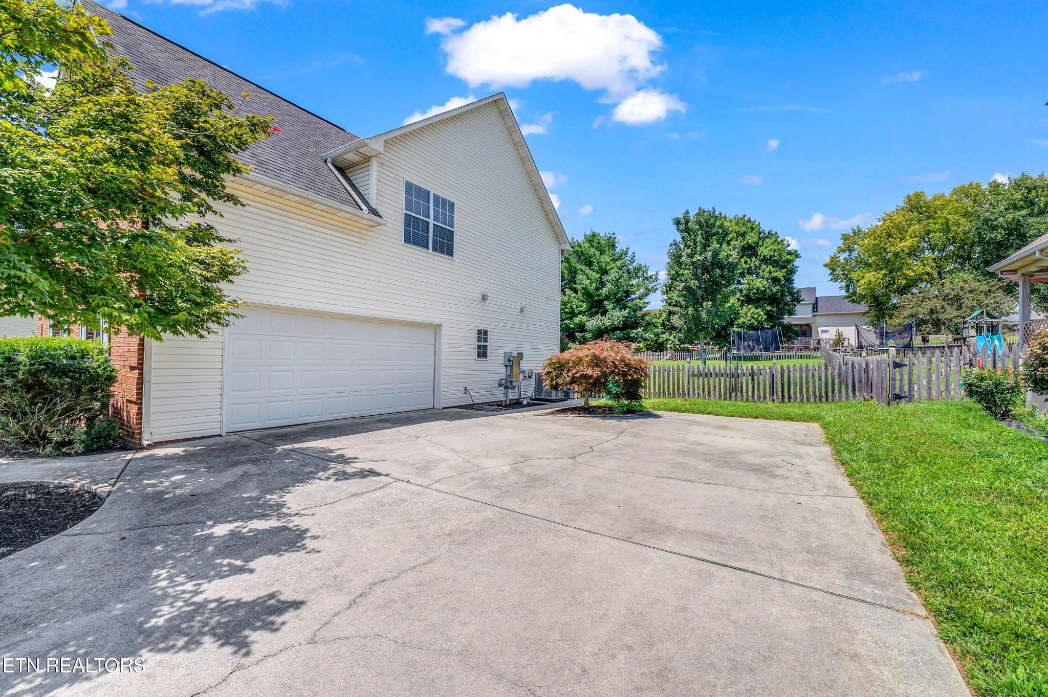 5021 Magic Lantern Drive Property Photo 6