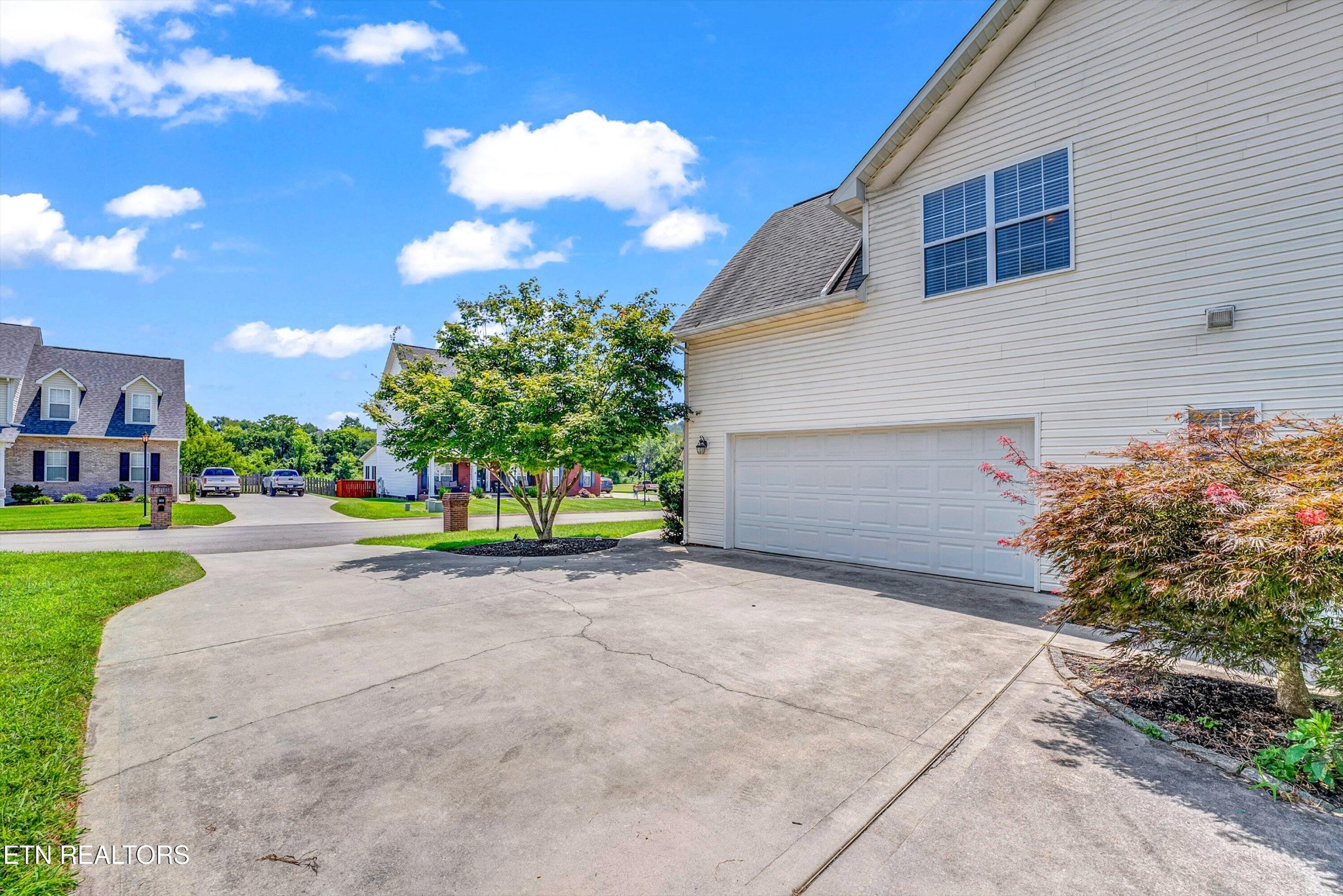5021 Magic Lantern Drive Property Photo 7