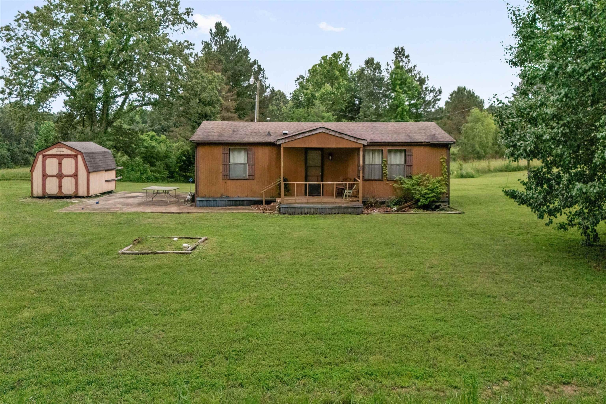 870 Price Rd Property Photo 3