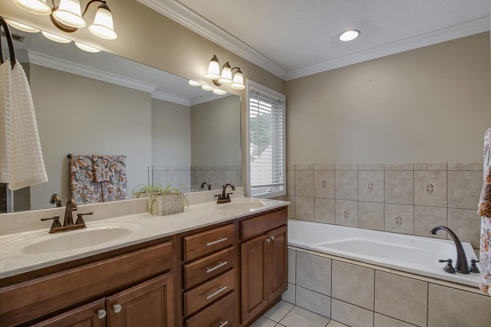 8511 King Arthur Lane Property Photo 36