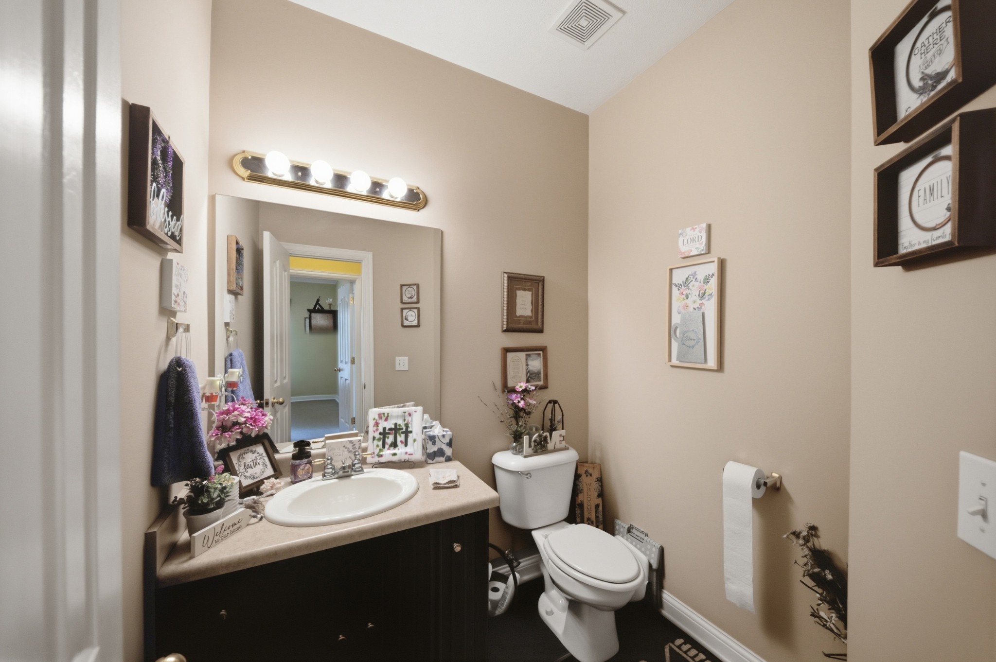 2044 Laura Ln Property Photo 41