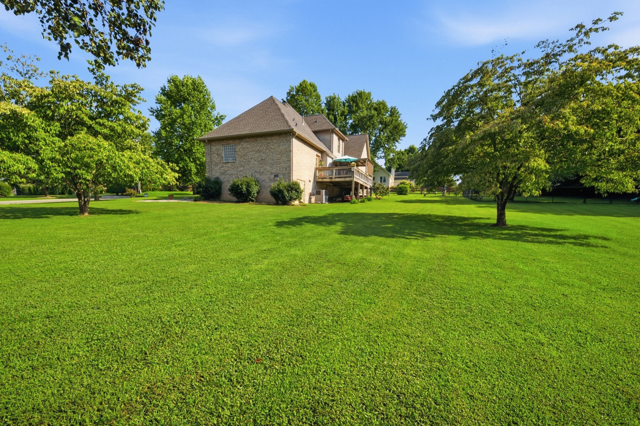 2044 Laura Ln Property Photo 47