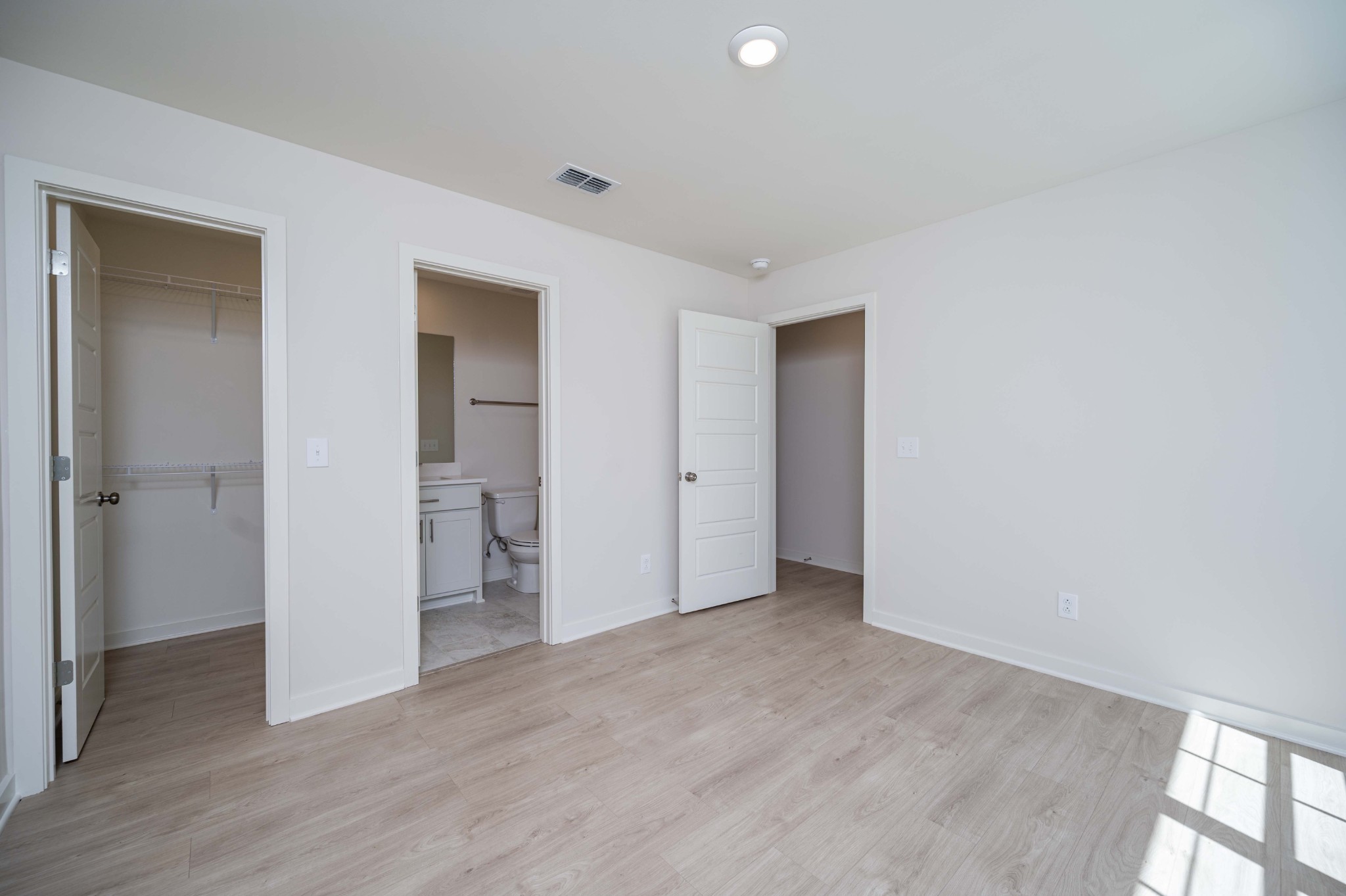 101 Mountaindale Drive Property Photo 12