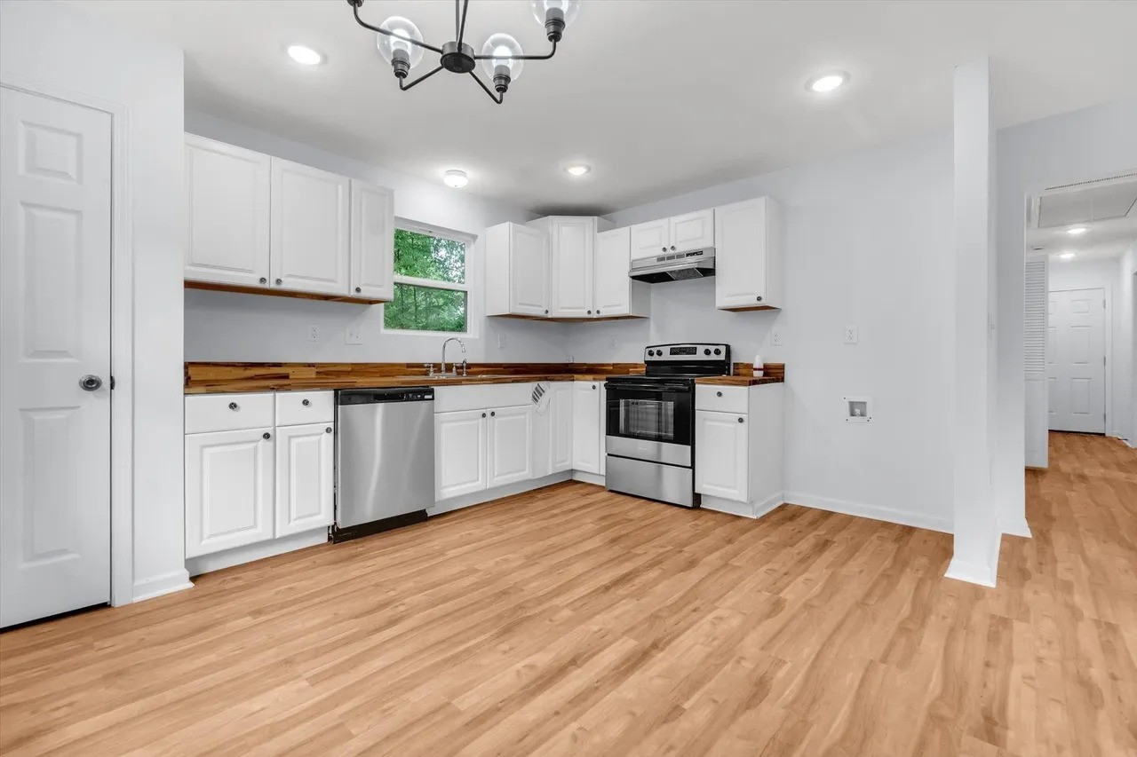 2922 Semmes St Property Photo 4