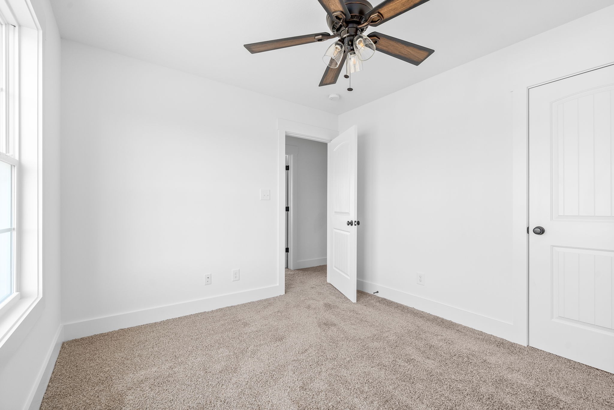 602 Eva Dr Property Photo 32