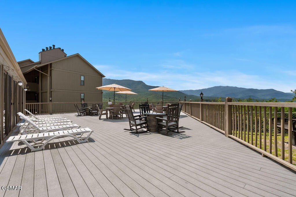 3710 Weber Road Property Photo 5