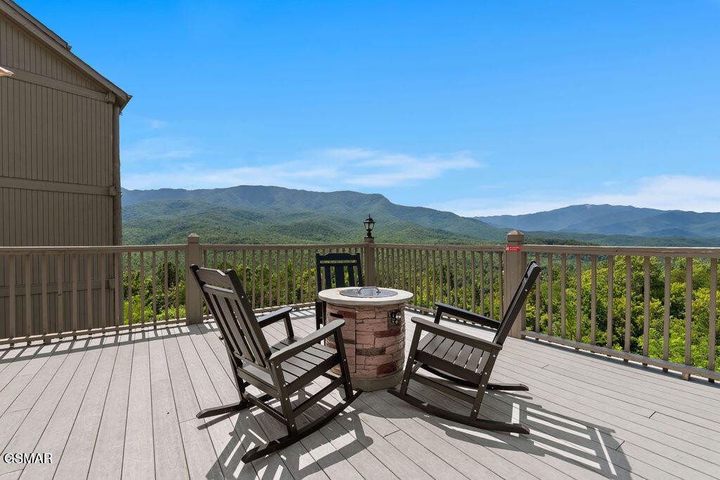 3710 Weber Road Property Photo 12