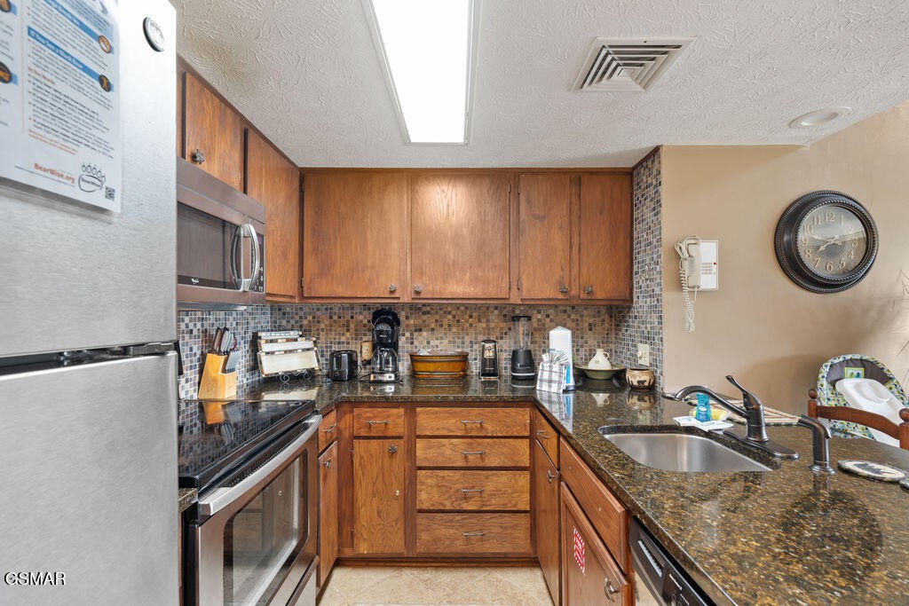 3710 Weber Road Property Photo 18
