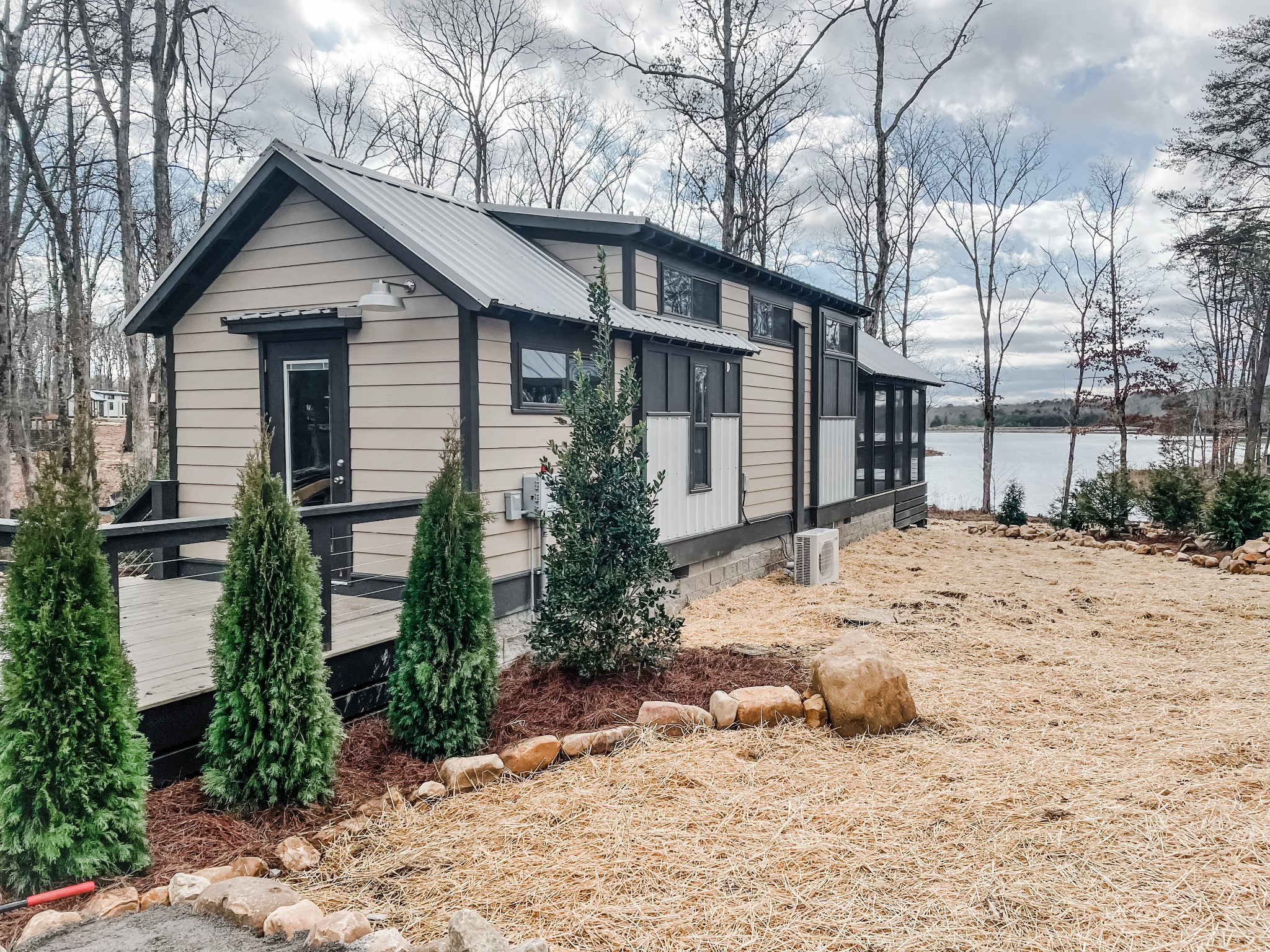 515 Waters Edge Way Property Photo 1