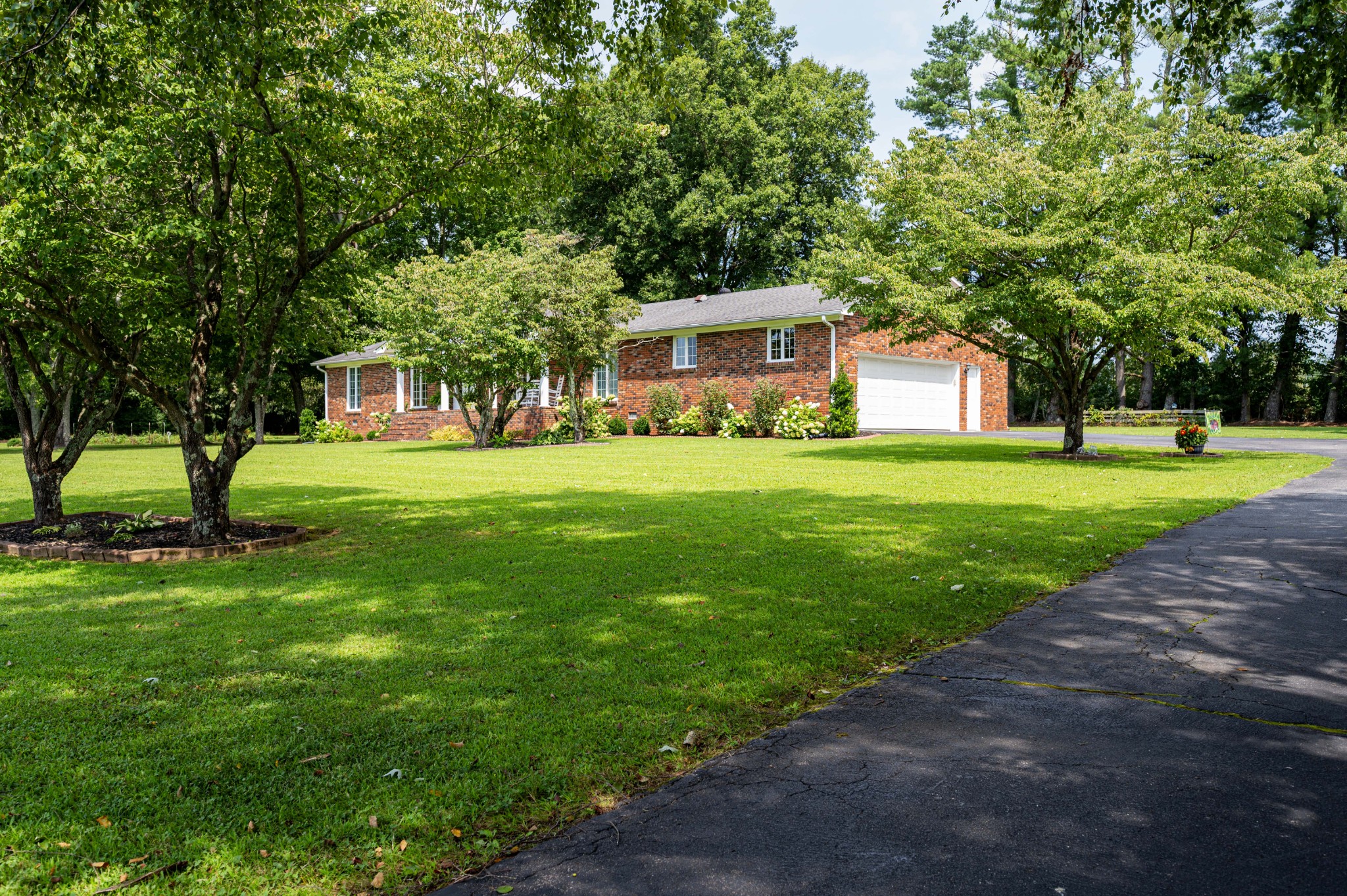 616 Maple Ln Property Photo 1