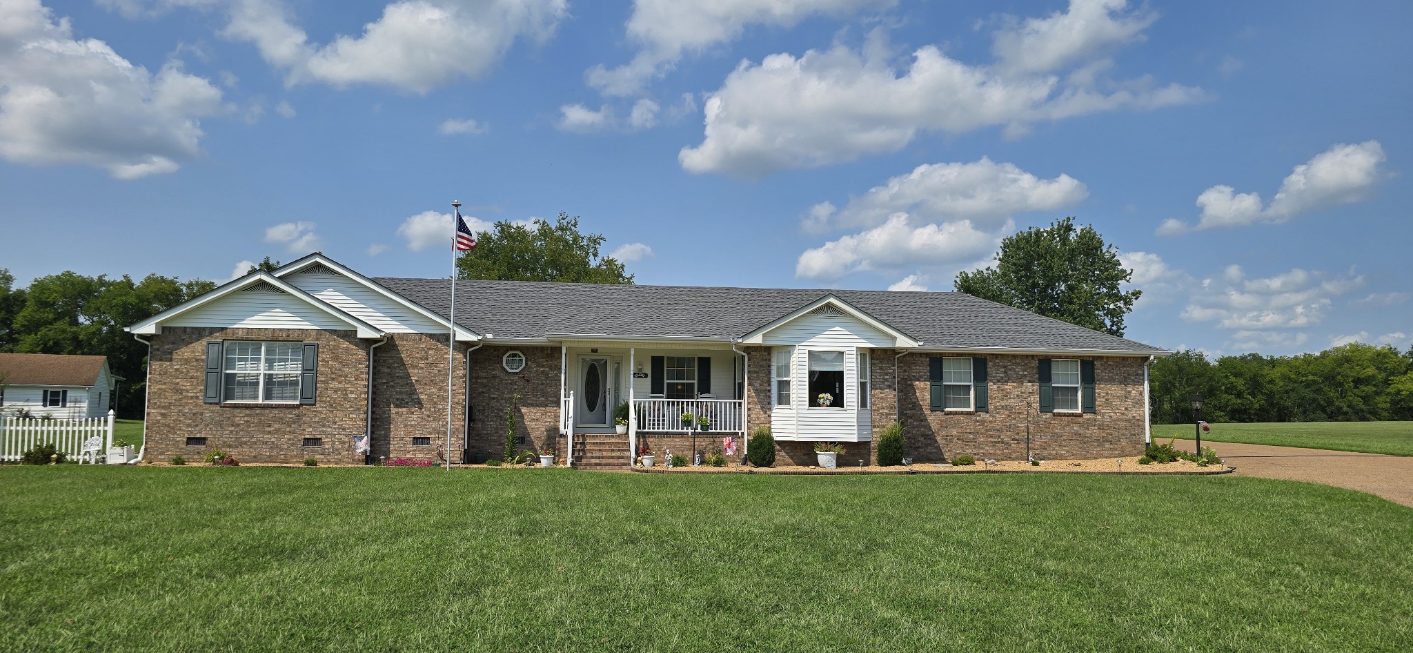 135 Hidden Cove Ct