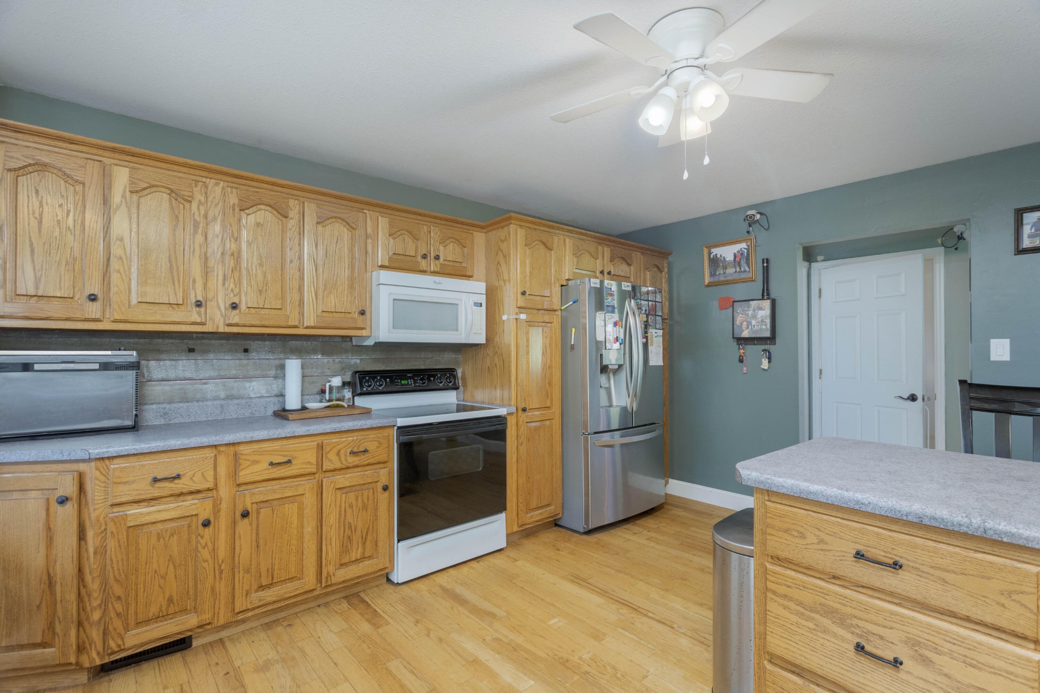 290 J L Davis Lane Property Photo 18