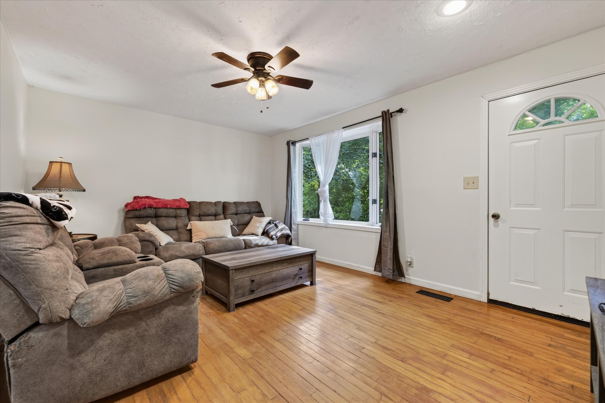 721 Kingsbury Road Property Photo 4
