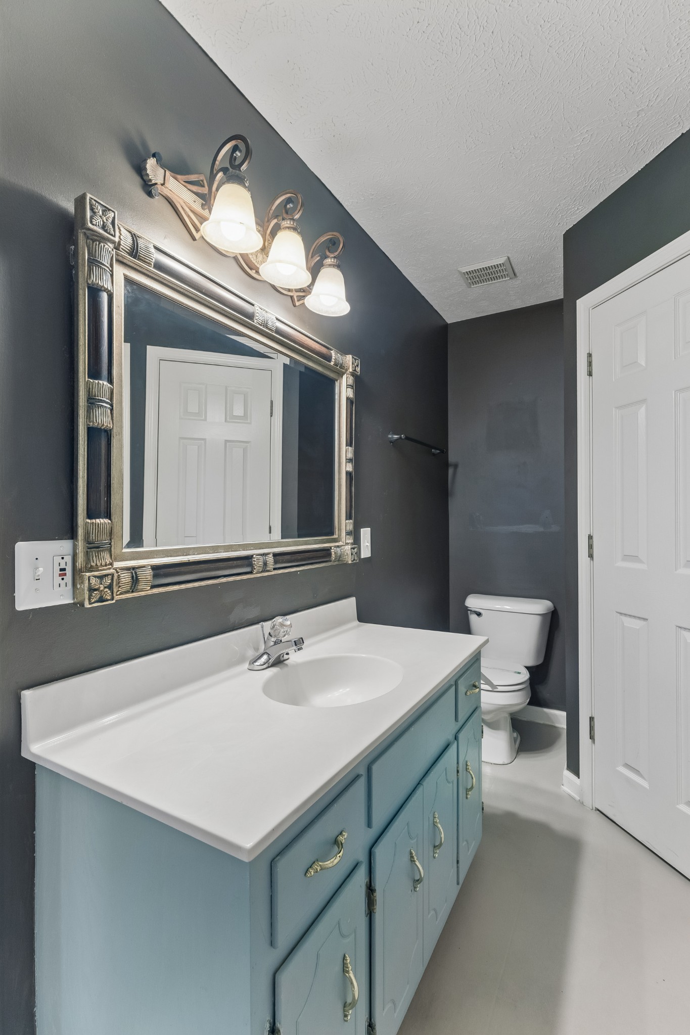 120 Pebble Brook Dr Property Photo 14