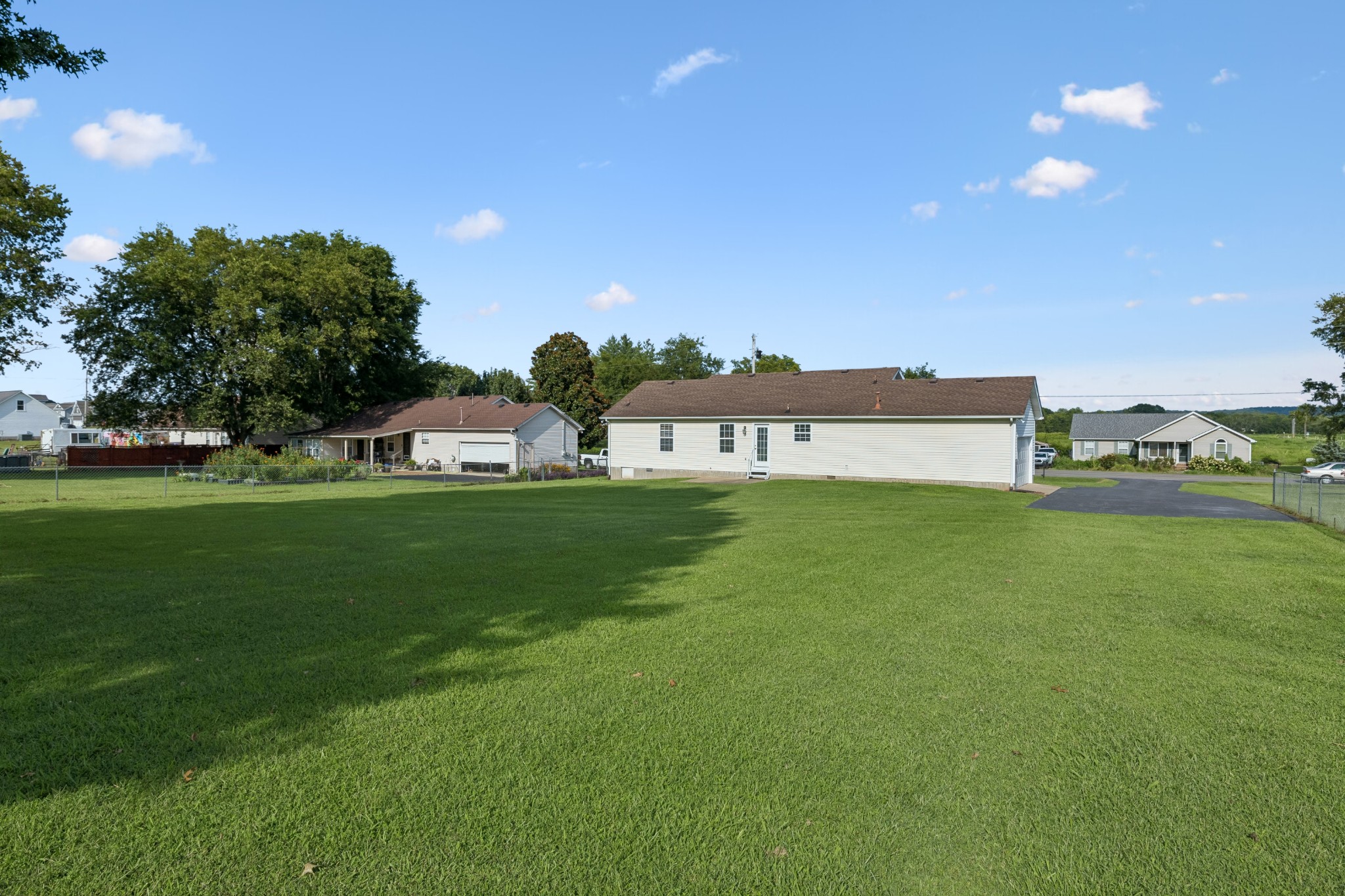 120 Pebble Brook Dr Property Photo 30