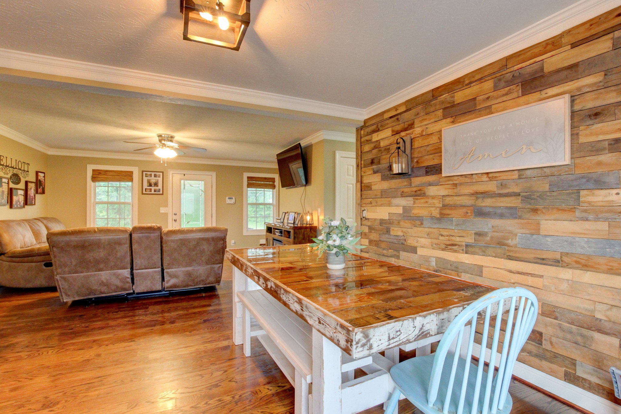 2964 Sweethome Rd Property Photo 10