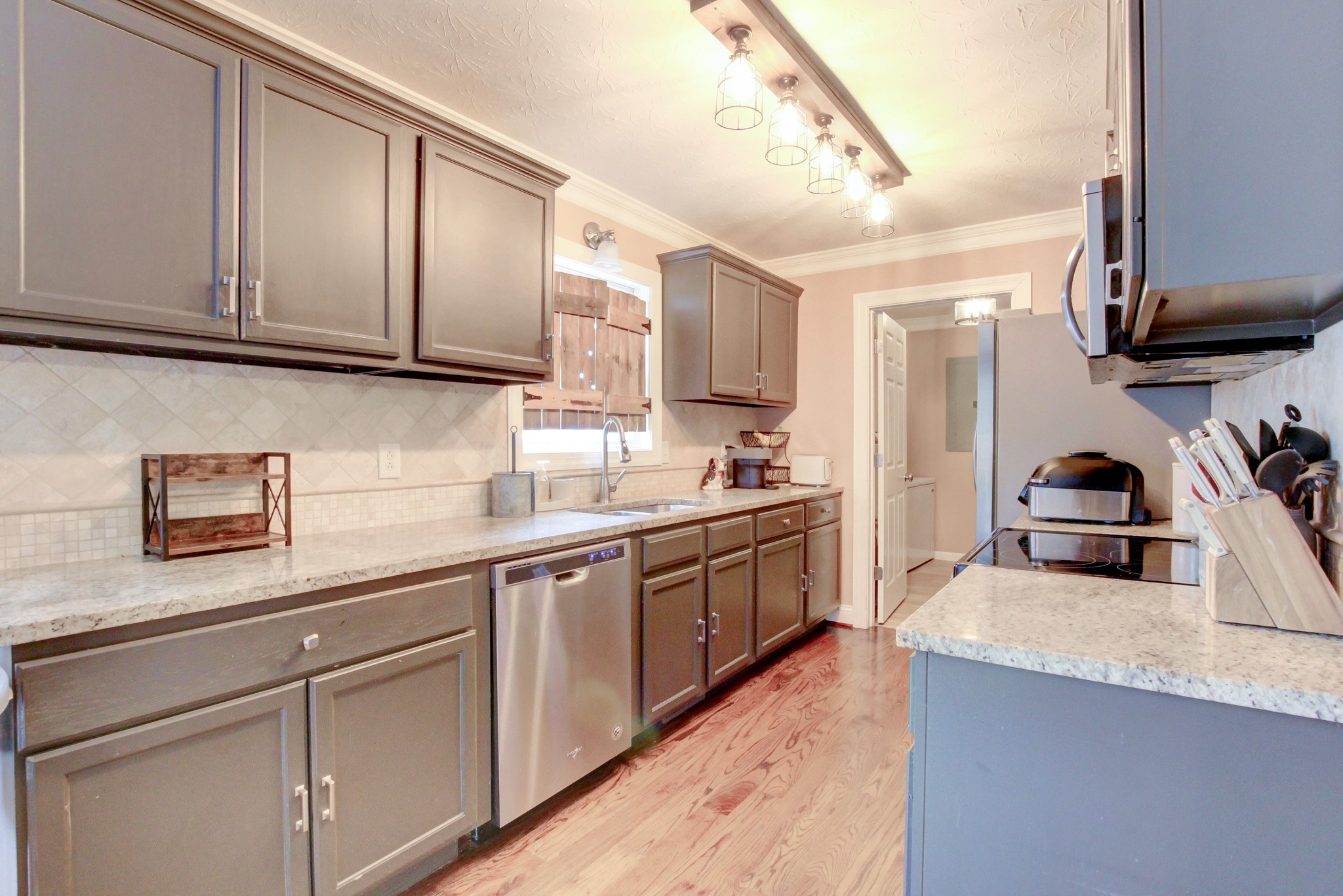 2964 Sweethome Rd Property Photo 14