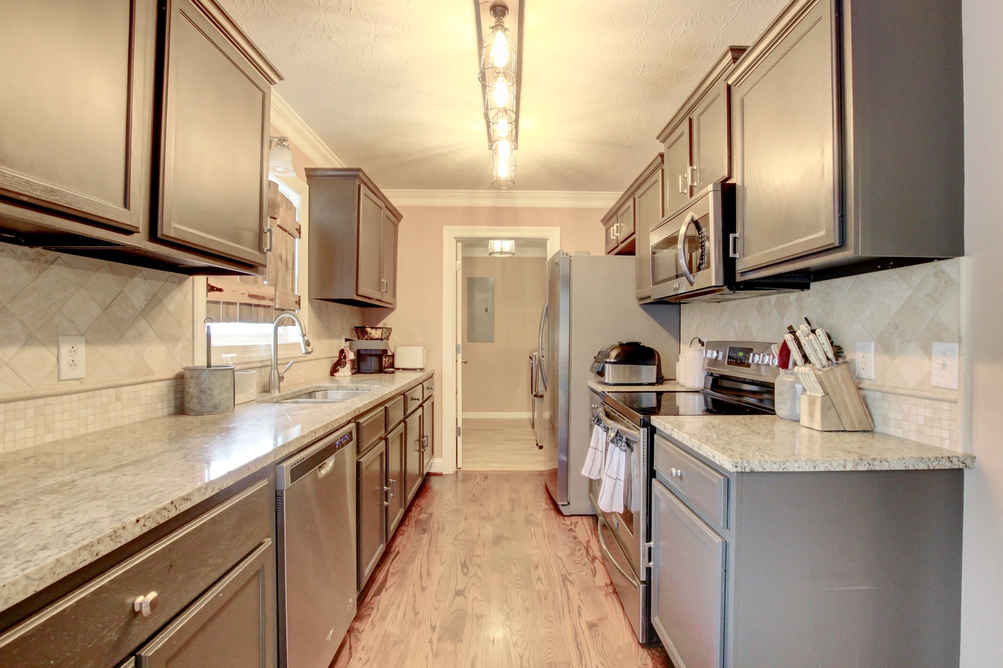 2964 Sweethome Rd Property Photo 15