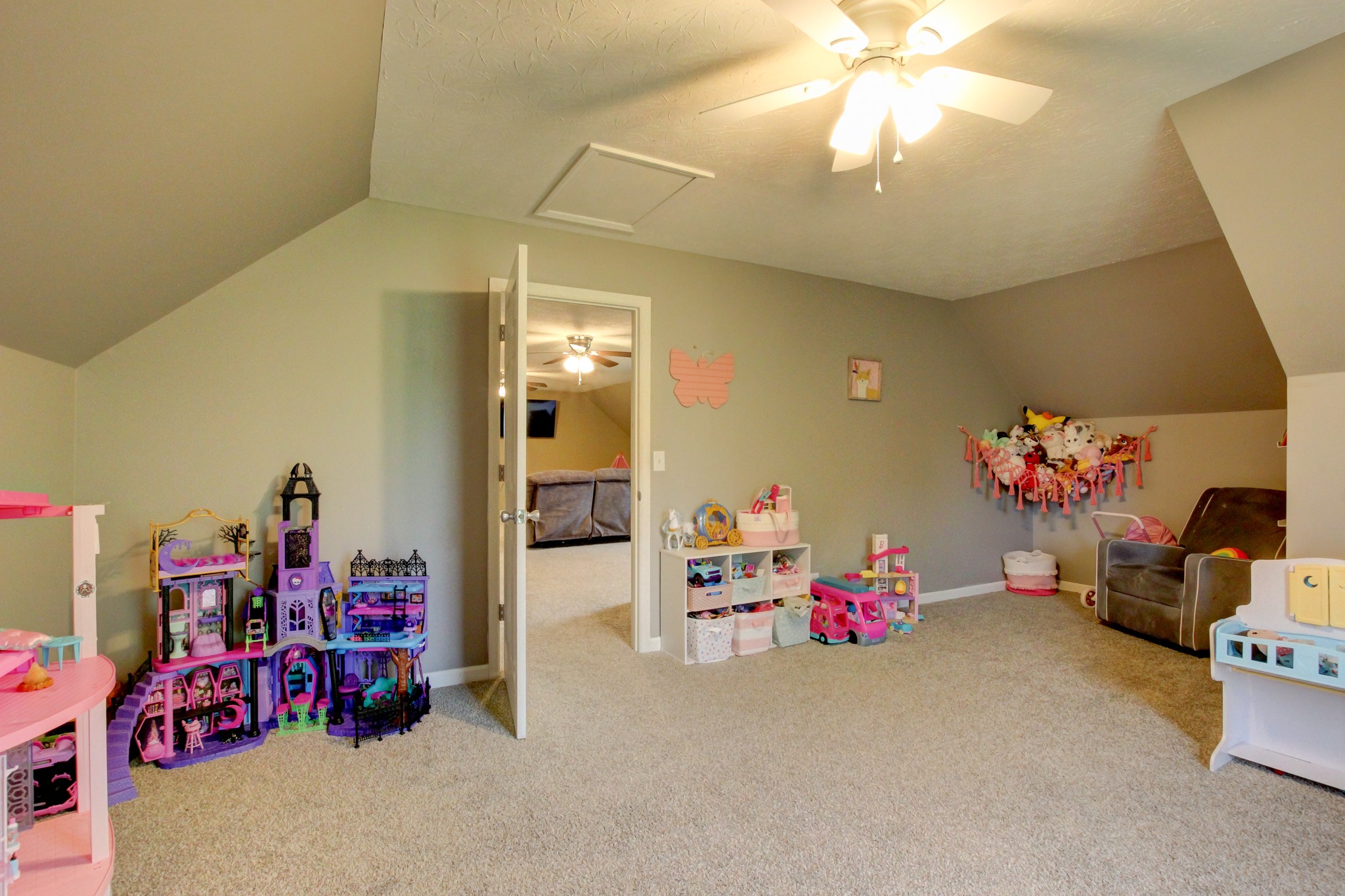 2964 Sweethome Rd Property Photo 34