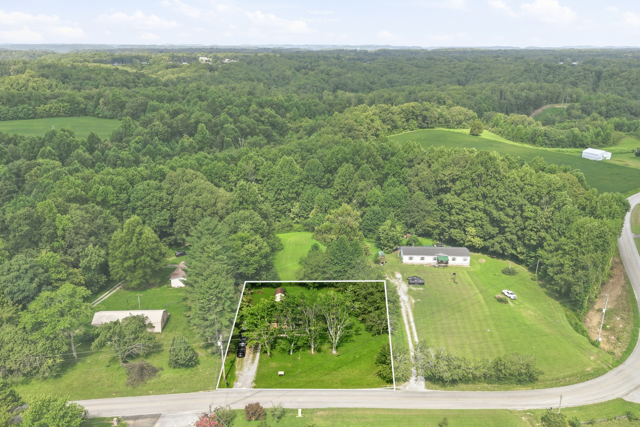 9106 Holmes Creek Rd Property Photo 2
