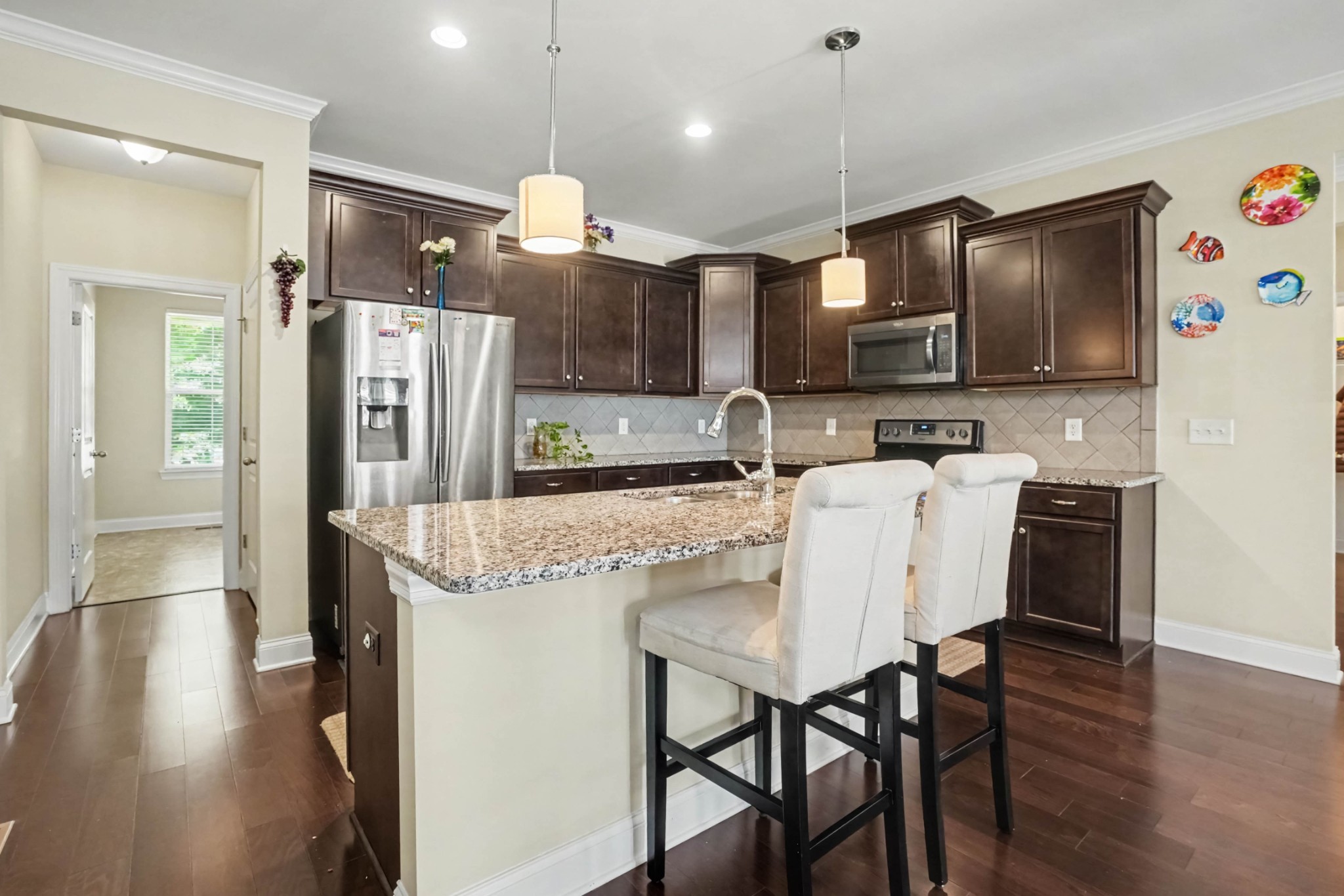 1621 Southhampton Way Property Photo 8