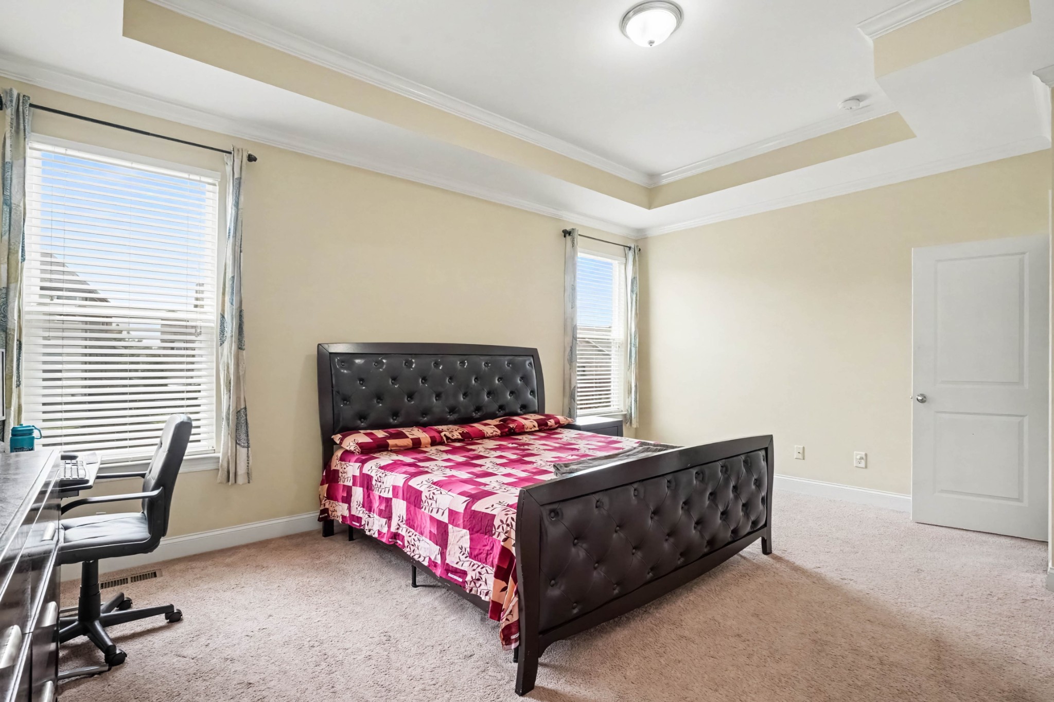 1621 Southhampton Way Property Photo 10