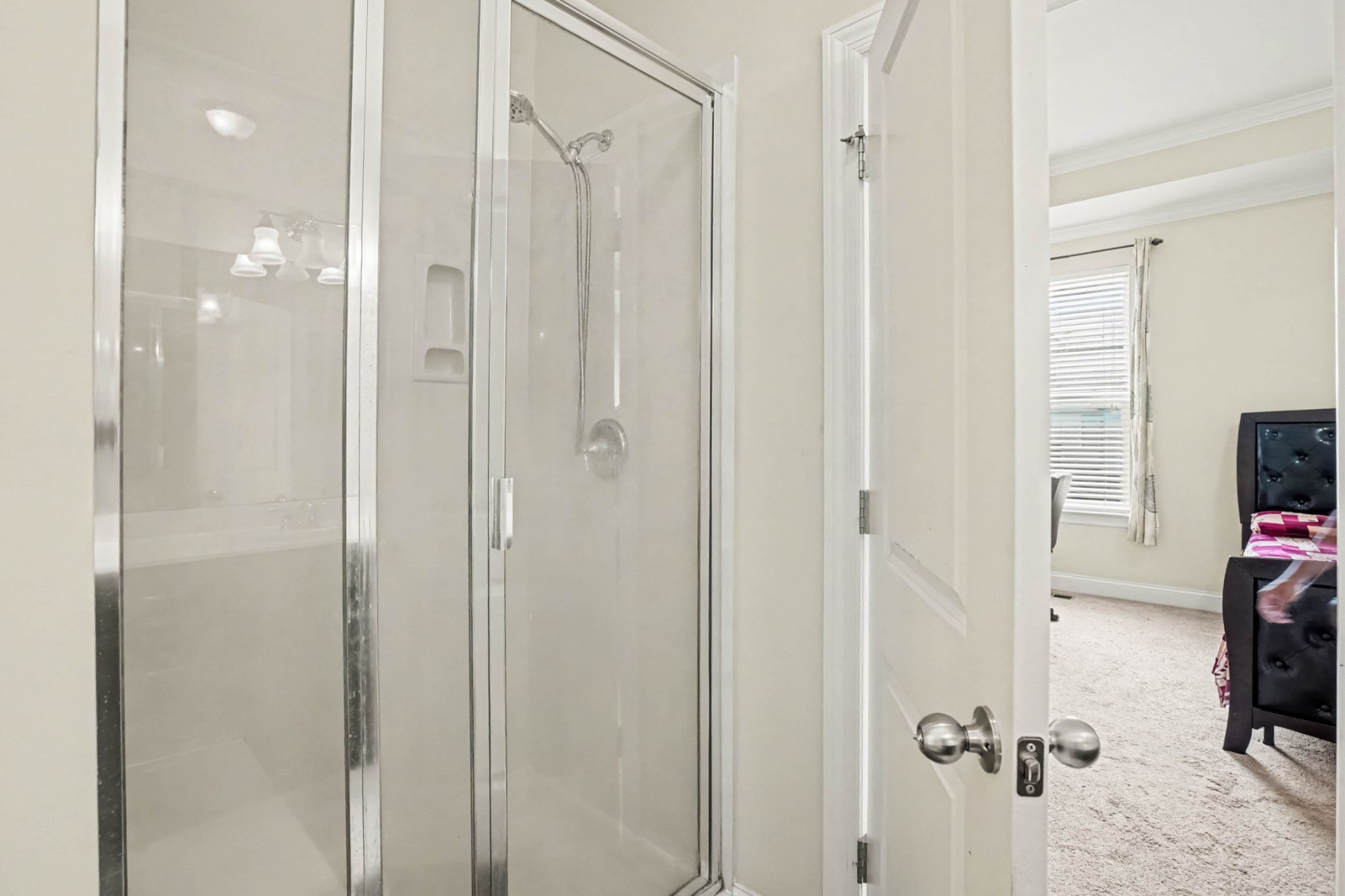 1621 Southhampton Way Property Photo 14