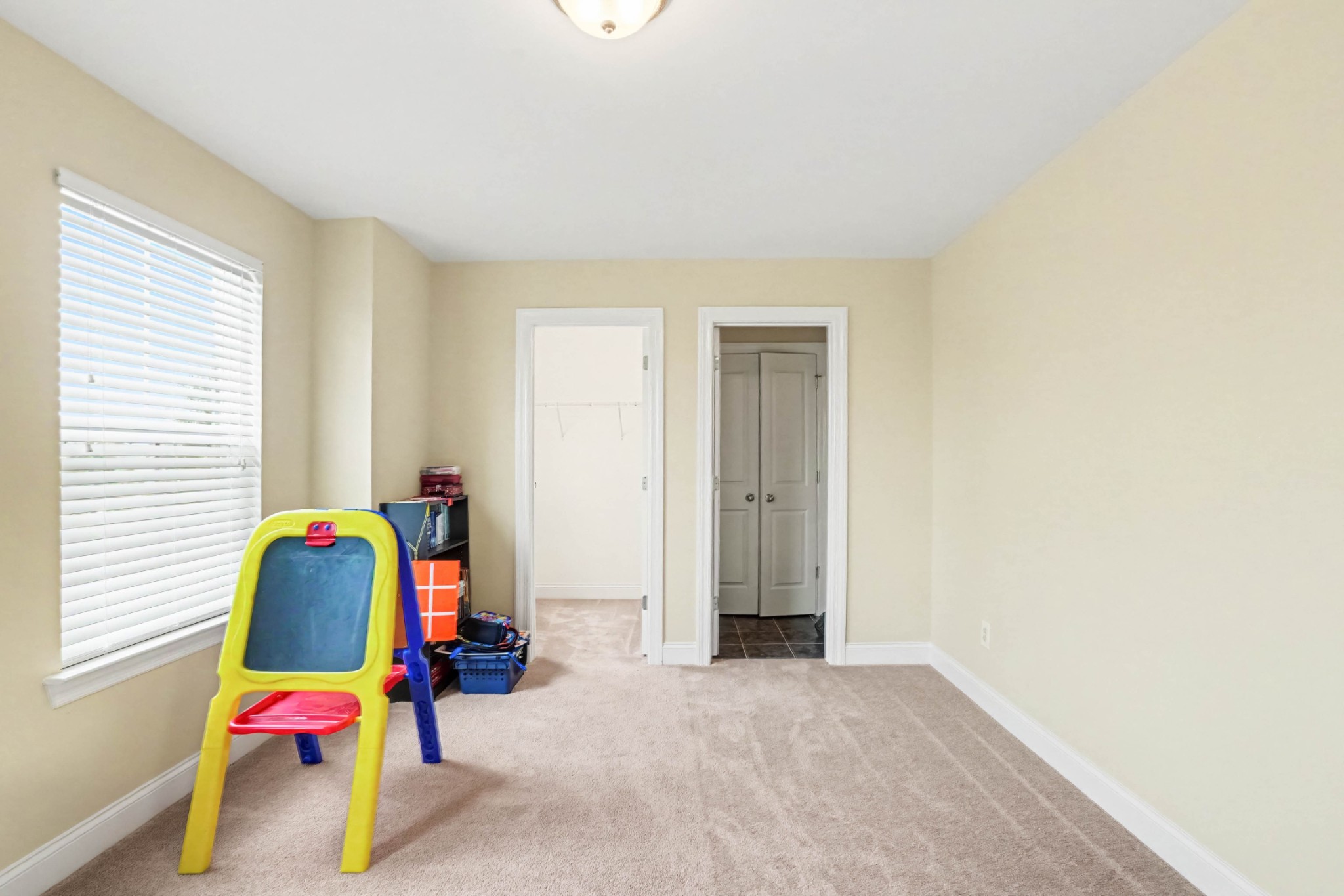 1621 Southhampton Way Property Photo 19