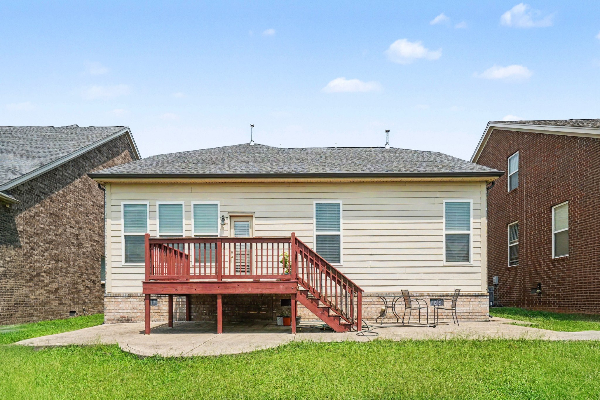 1621 Southhampton Way Property Photo 22