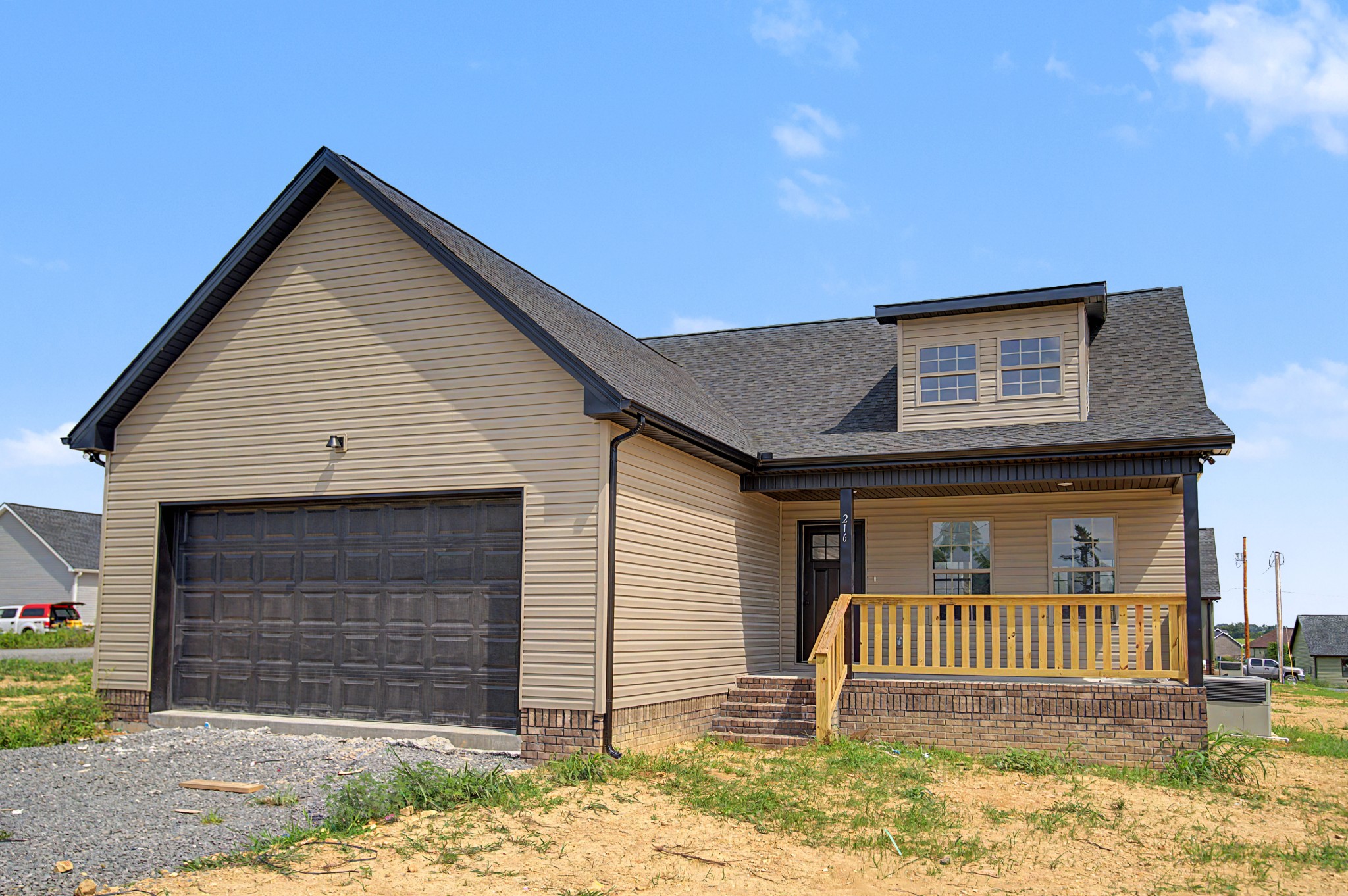 216 DJ Dr Property Photo 1