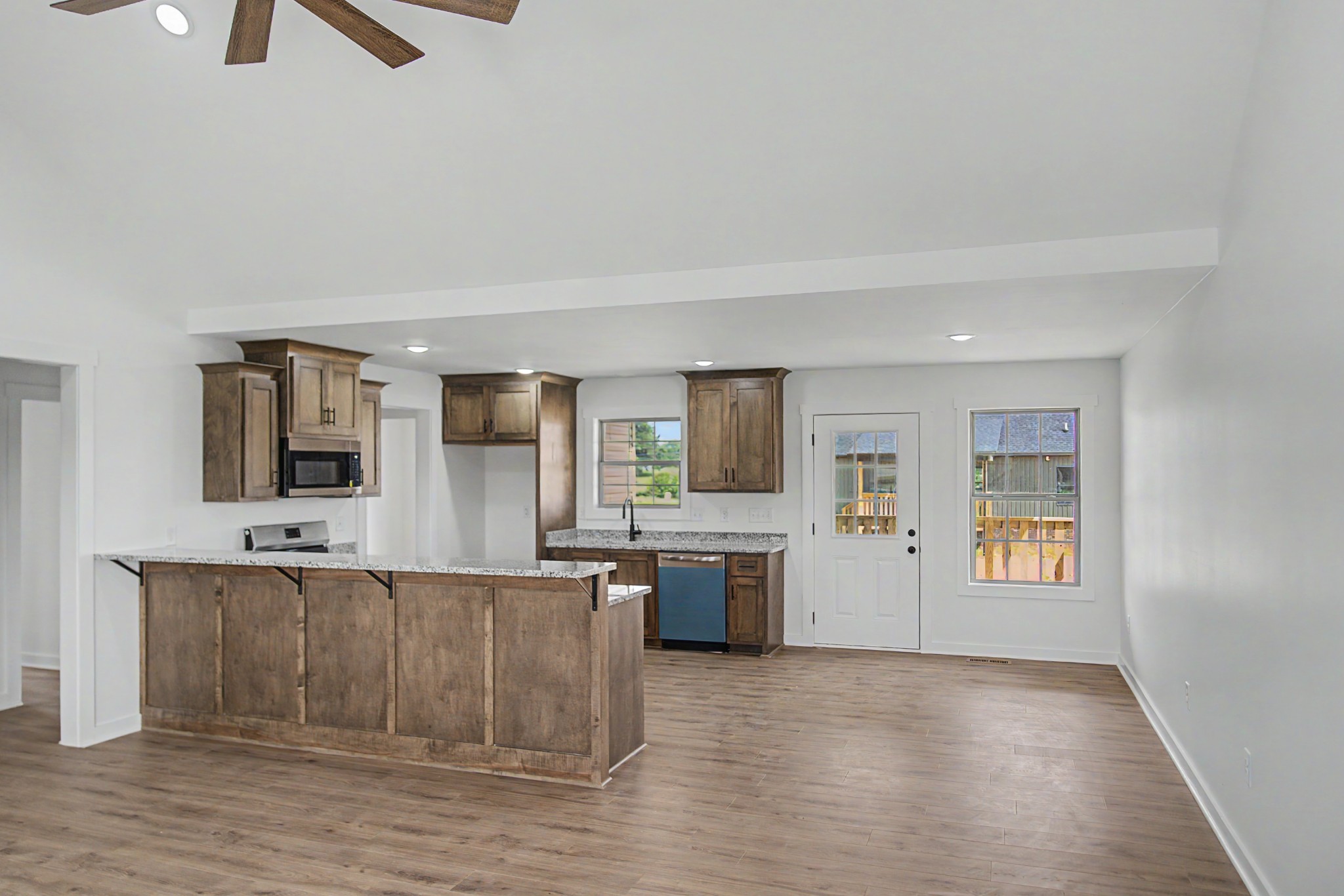 216 Dj Dr Property Photo 5