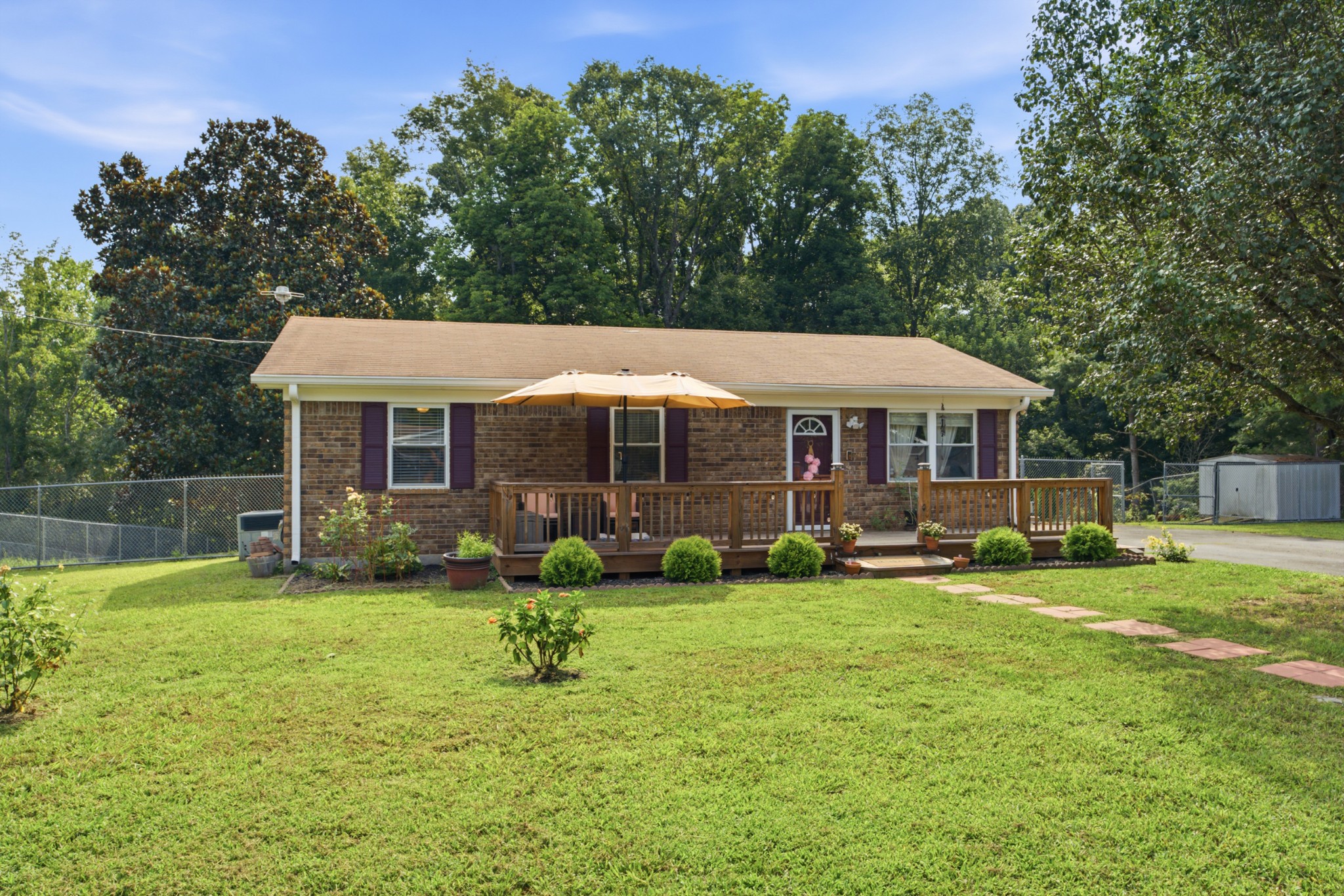 670 Bobbitt Rd Property Photo 3