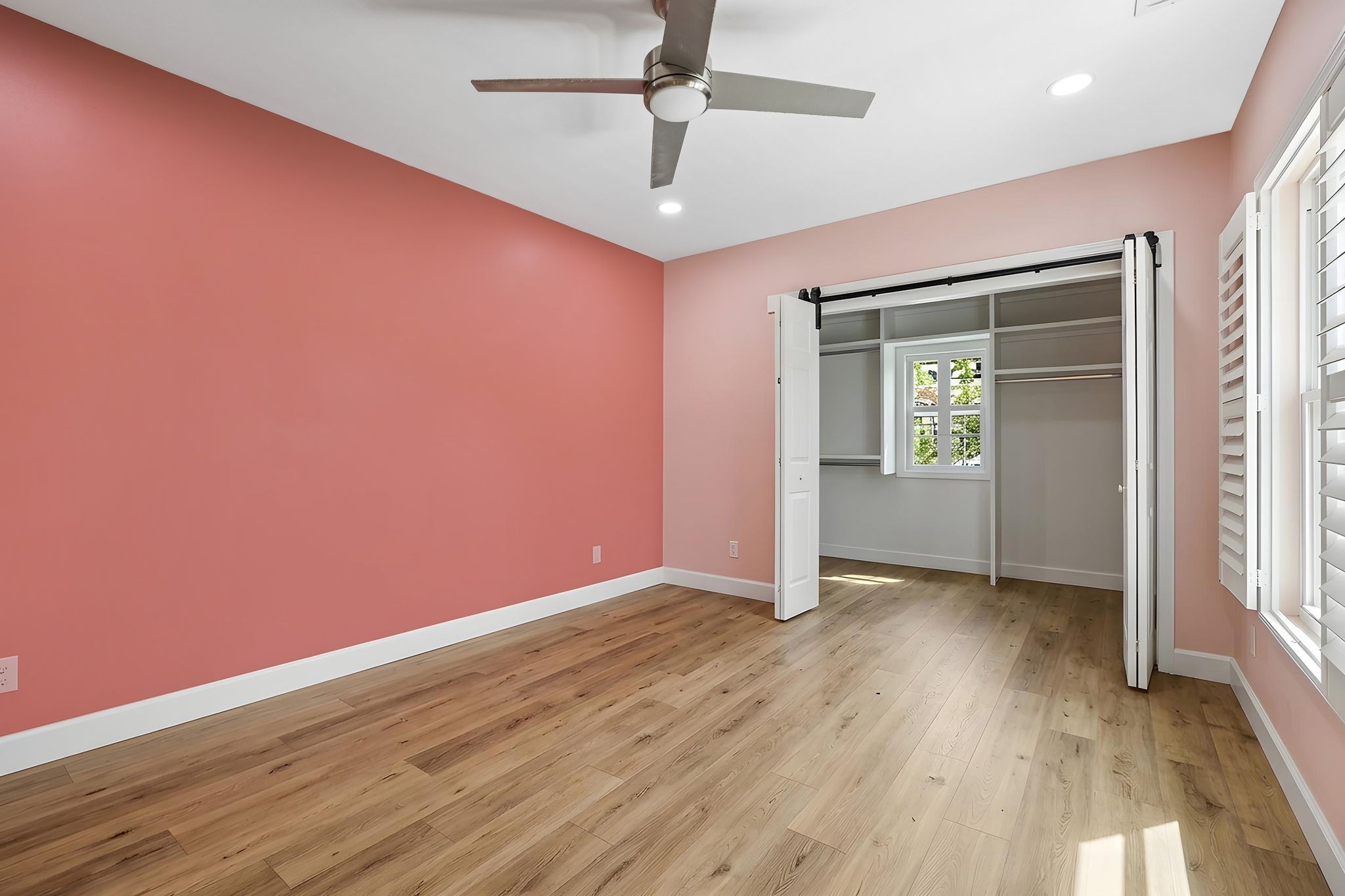 3829 Burrus St Property Photo 24